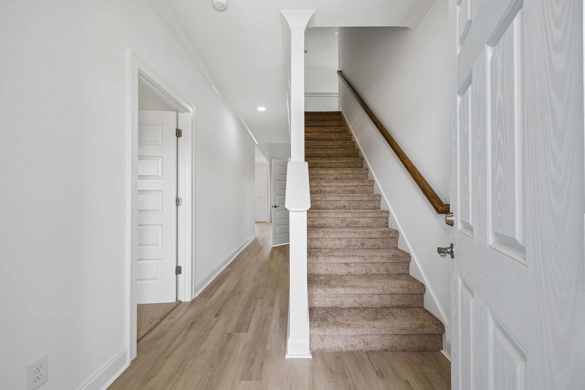 2216 Pickwick Place Property Photo 10