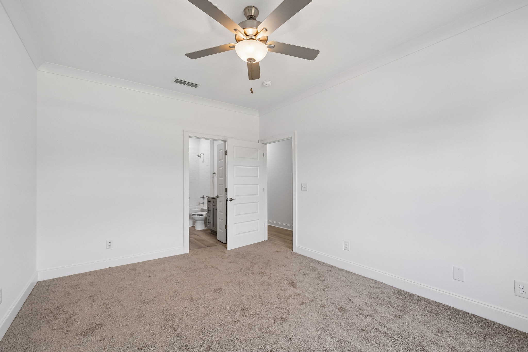 2216 Pickwick Place Property Photo 13