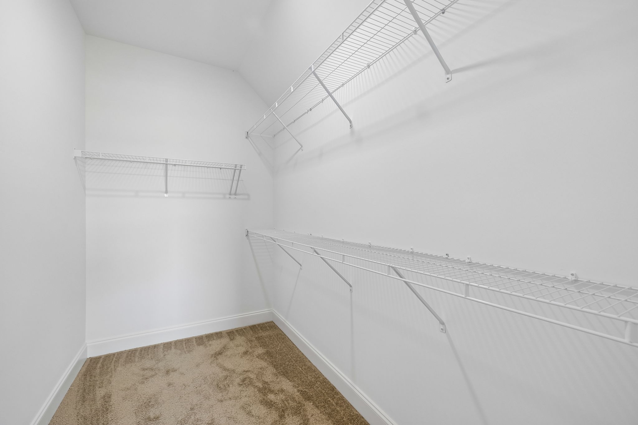 2216 Pickwick Place Property Photo 34