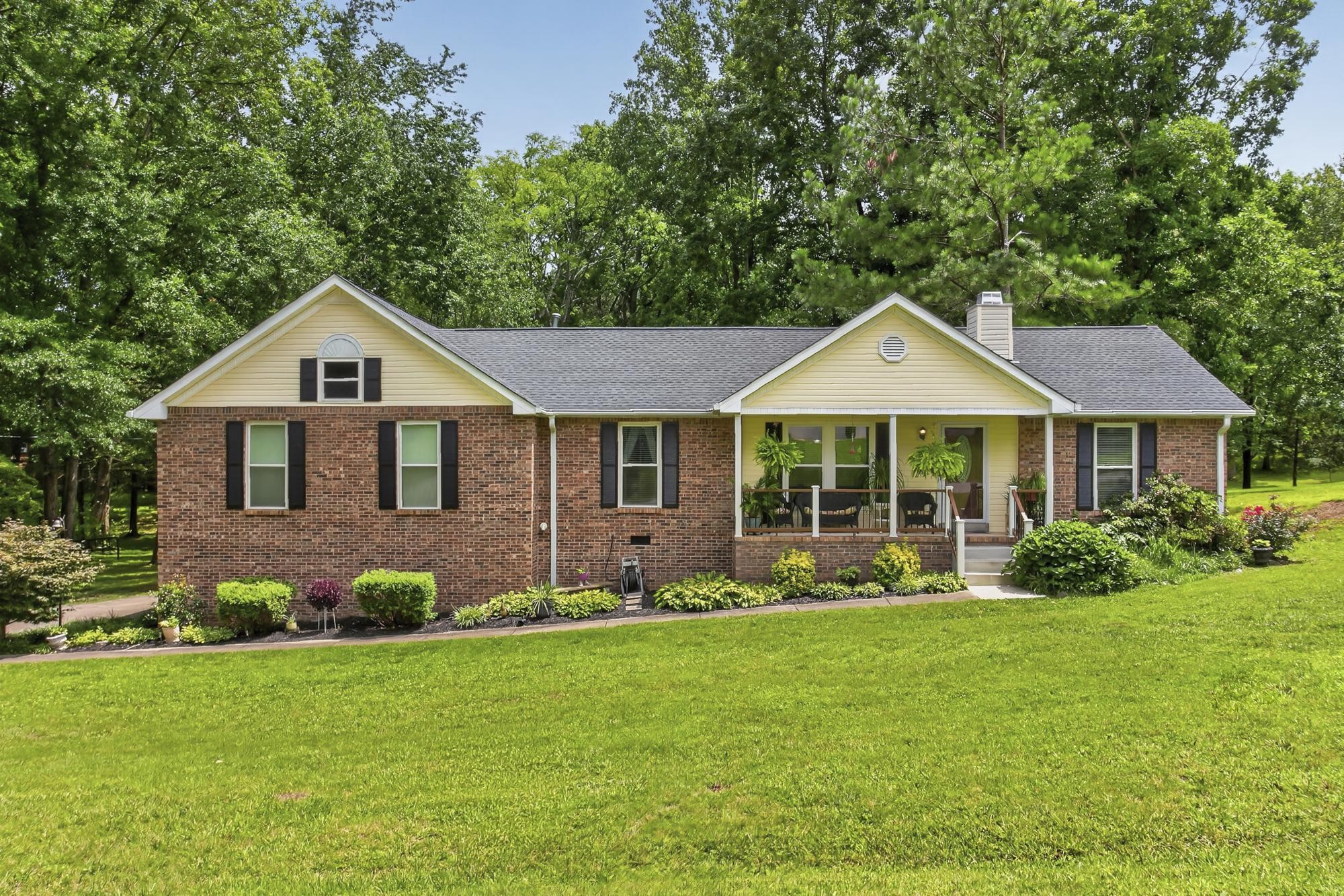 206 Allers Dr Property Photo 1