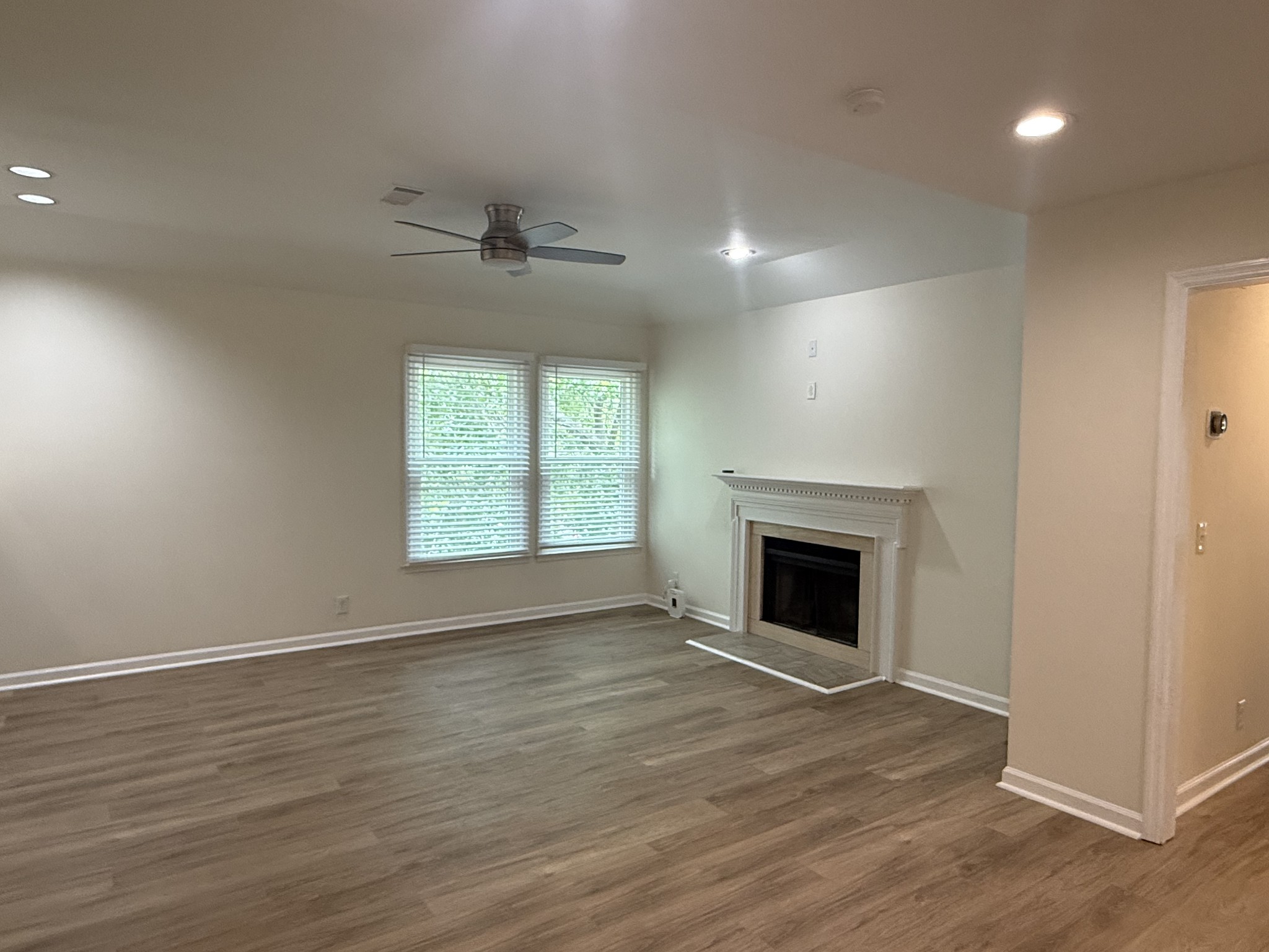 2135 Acklen Ave Property Photo 8