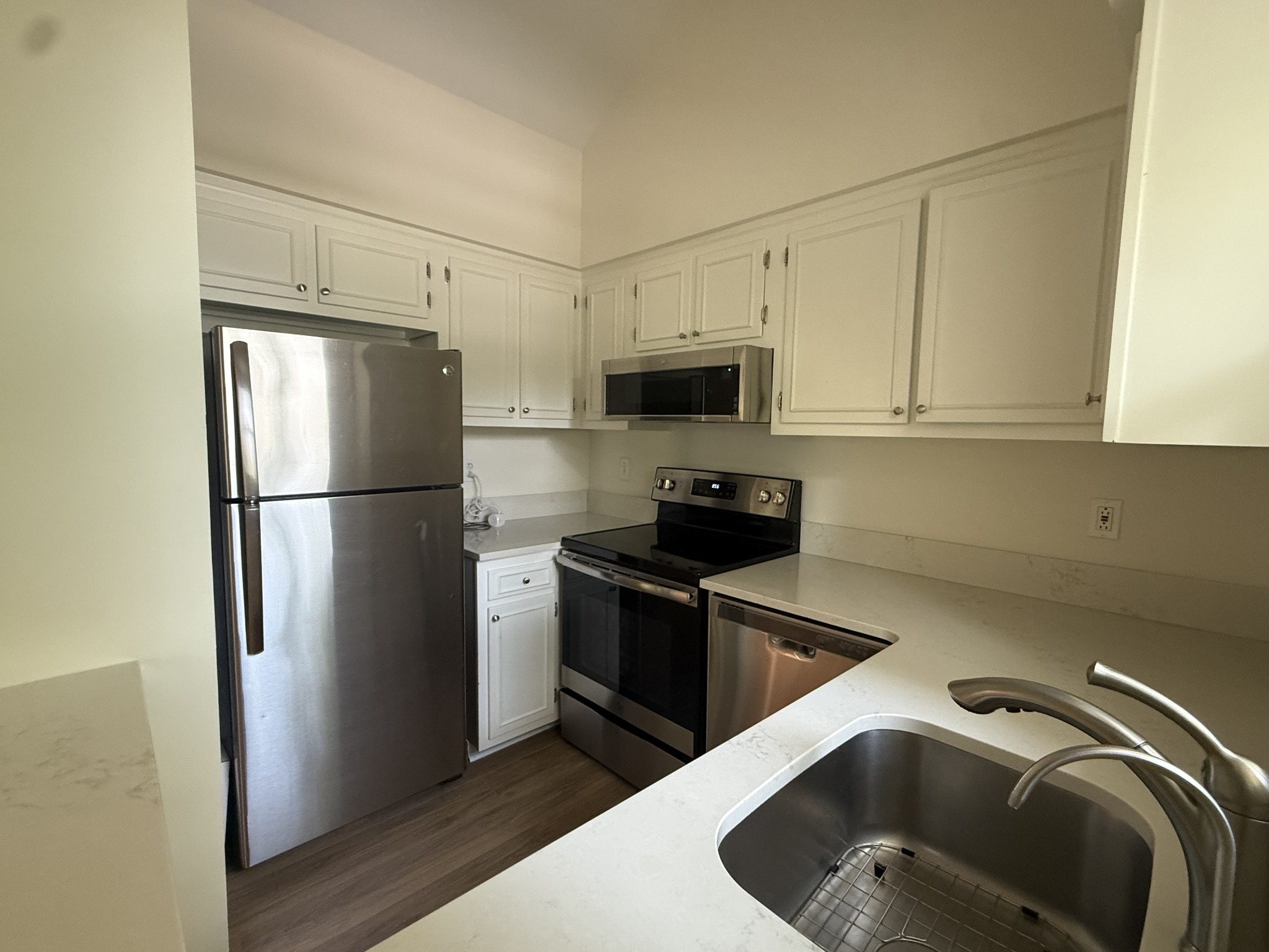 2135 Acklen Ave Property Photo 13