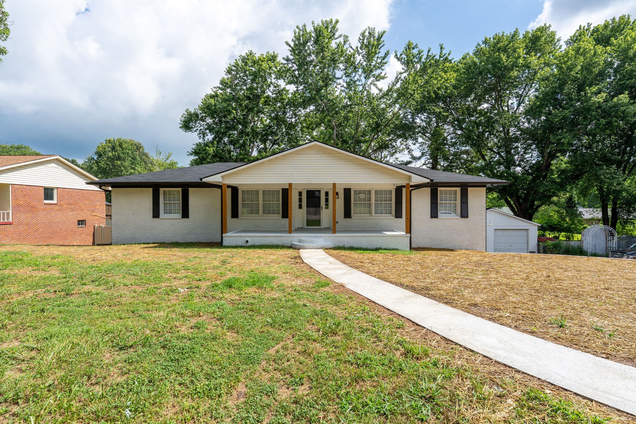 1610 Grandaddy Rd Property Photo 2