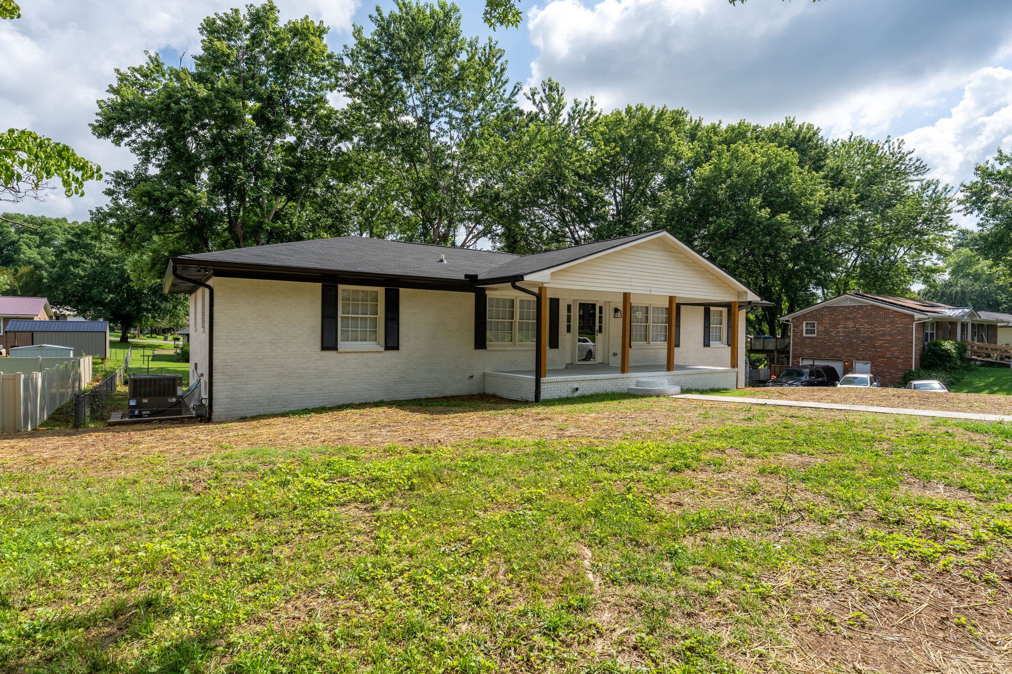1610 Grandaddy Rd Property Photo 3
