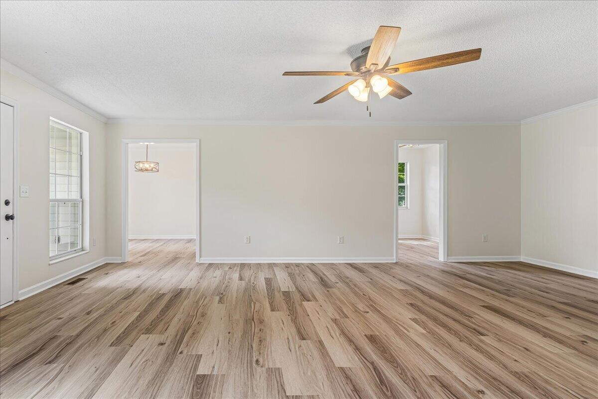 2613 Kenwood Drive Property Photo 10