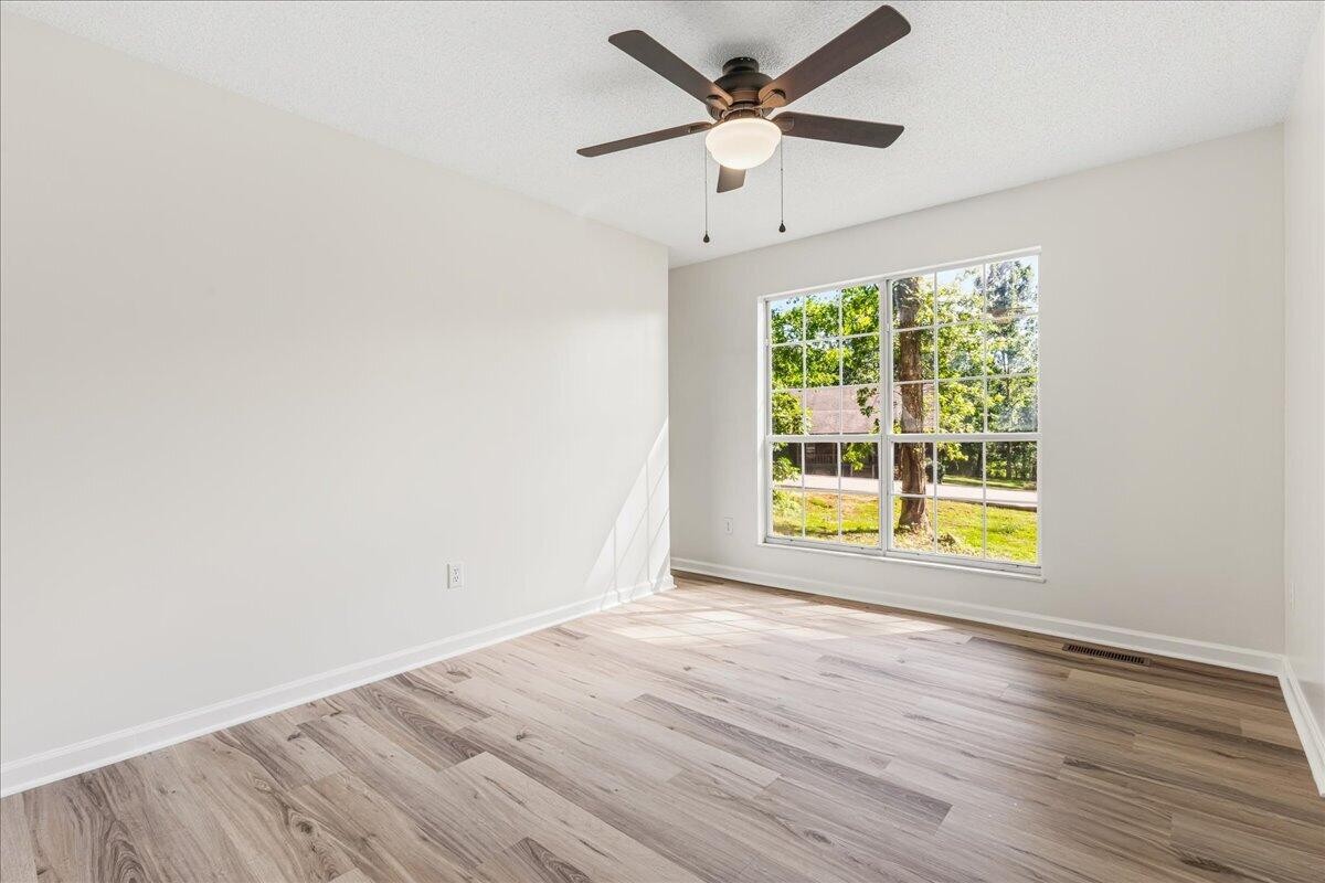 2613 Kenwood Drive Property Photo 24