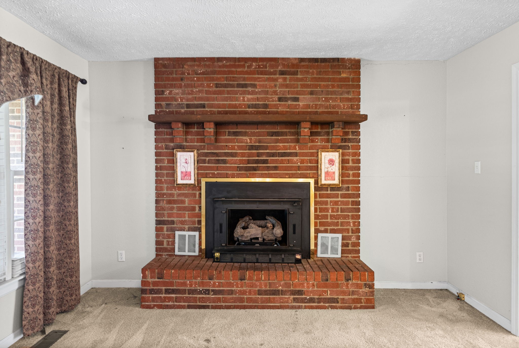 103 Hazelnut Ave Property Photo 8