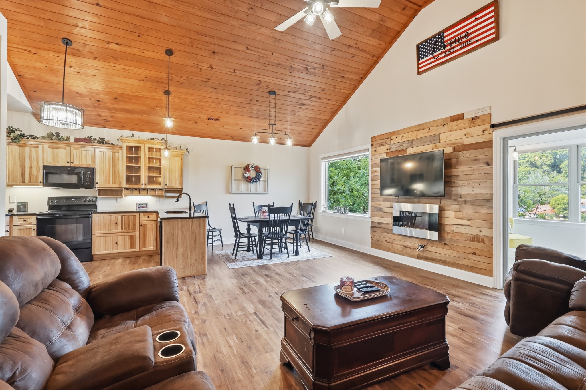 540 Clear Creek Cir Property Photo 11