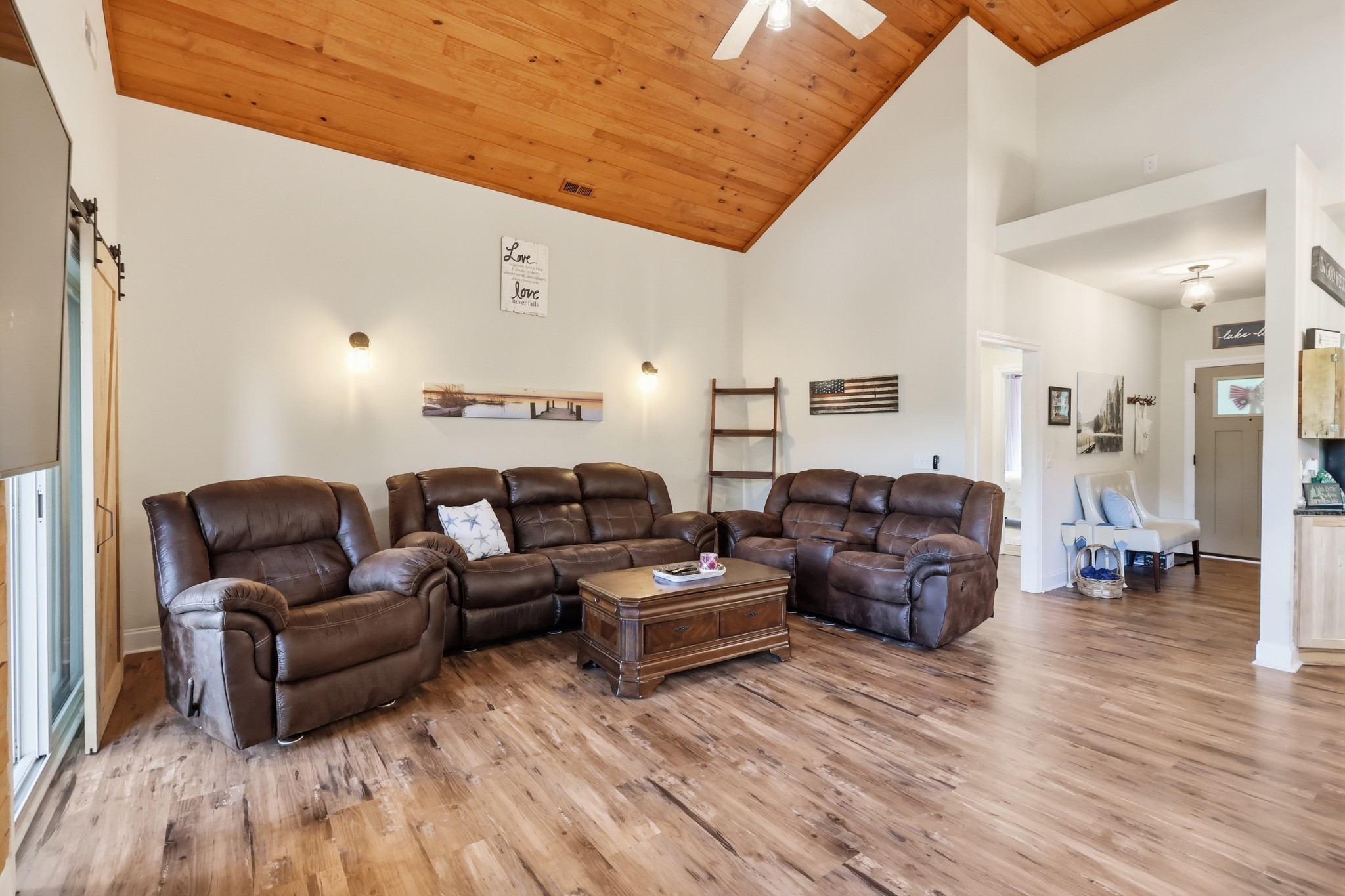 540 Clear Creek Cir Property Photo 12