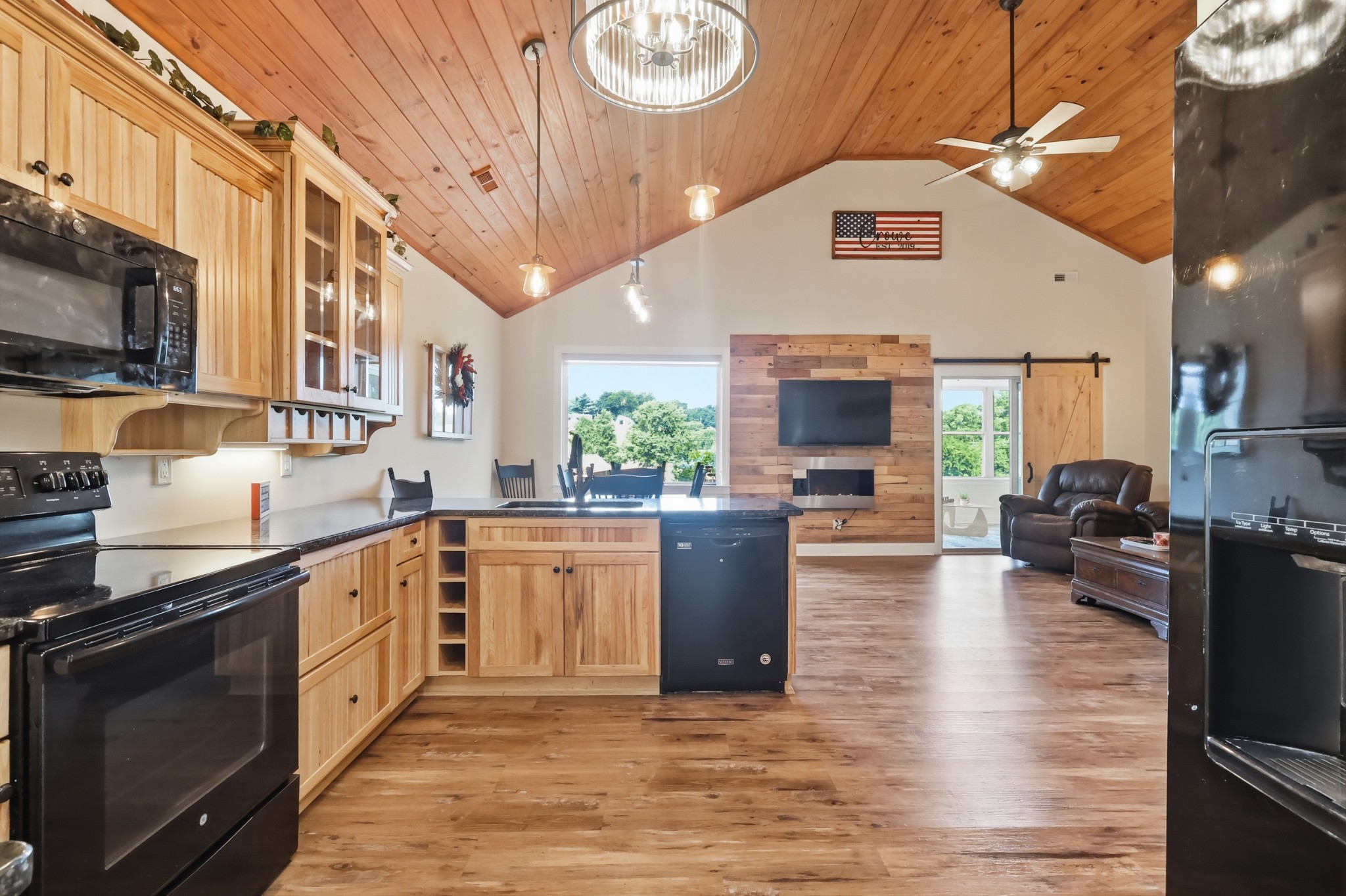 540 Clear Creek Cir Property Photo 13