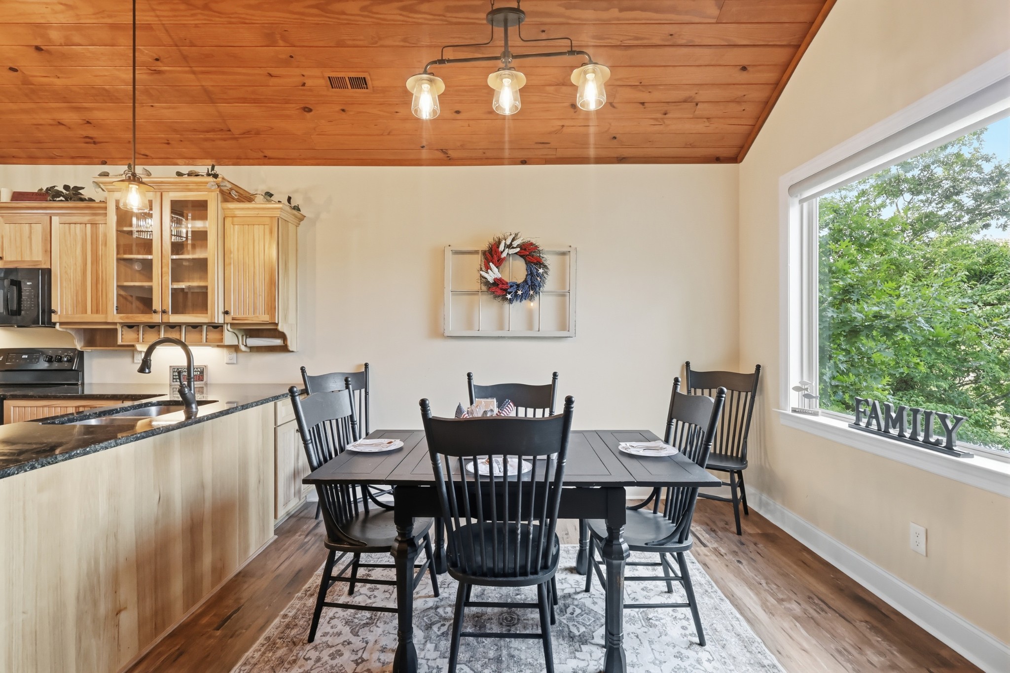 540 Clear Creek Cir Property Photo 15