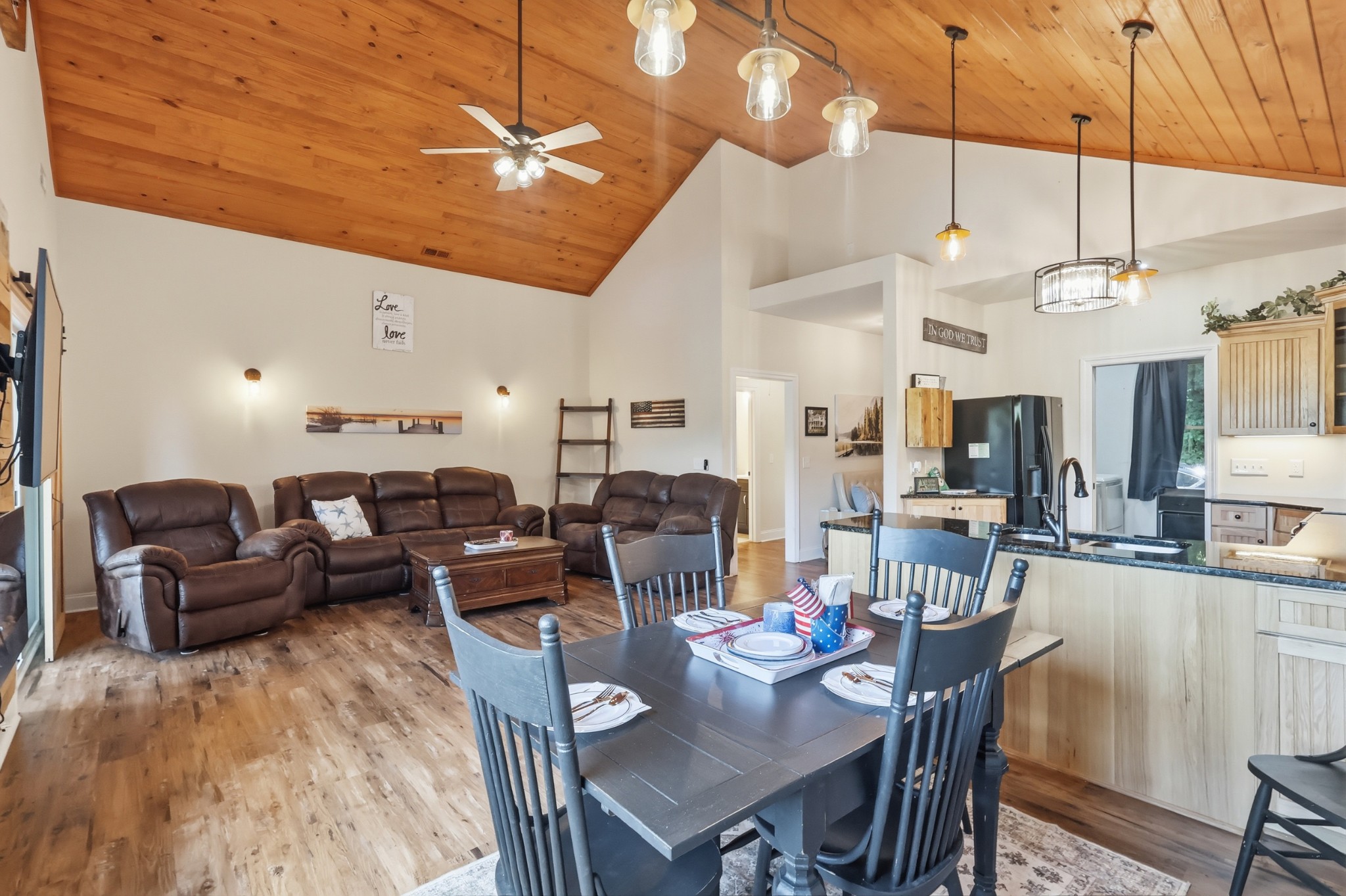 540 Clear Creek Cir Property Photo 16