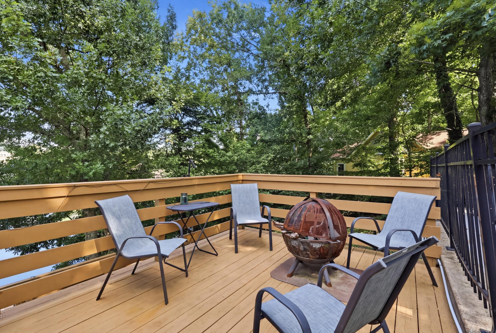 540 Clear Creek Cir Property Photo 27