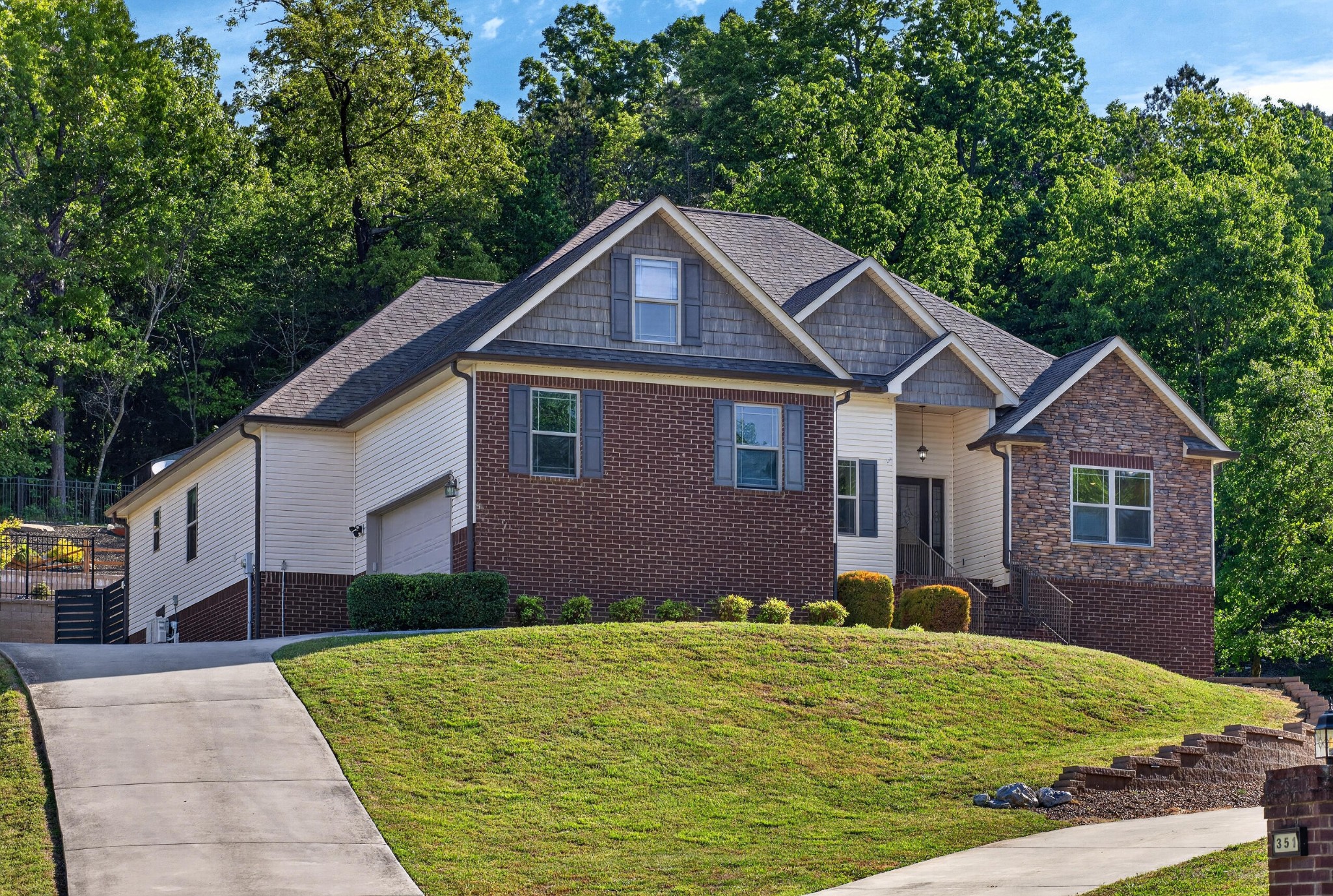 351 Broken Arrow Lane, Sw Property Photo 2