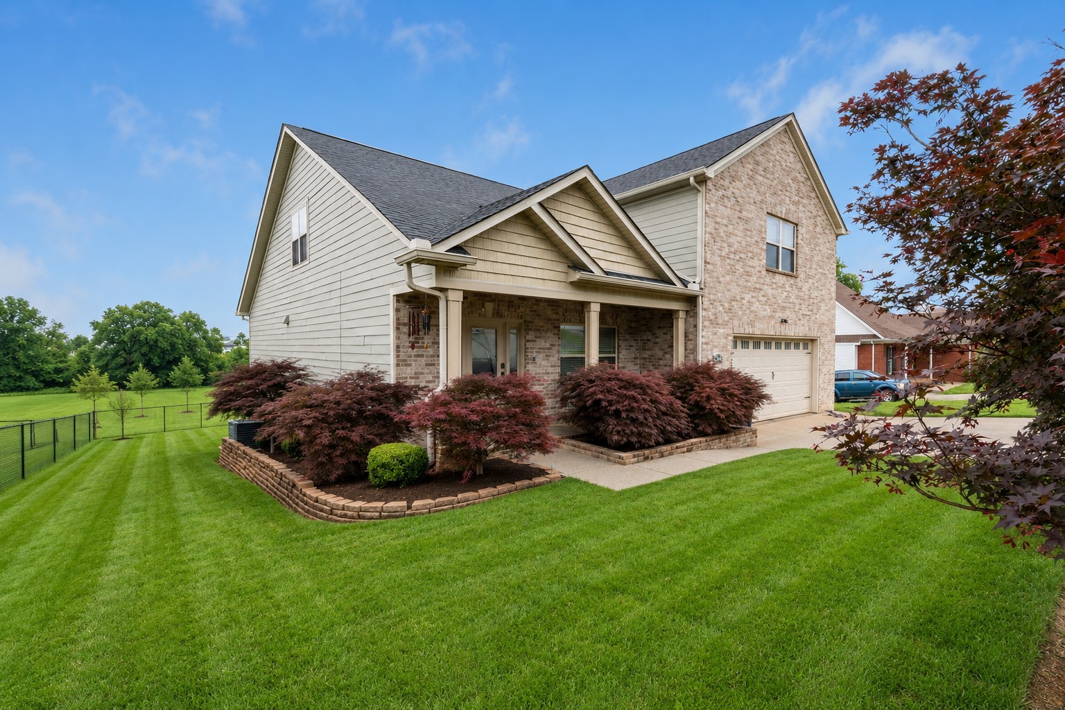 532 Johnstown Dr Property Photo 1