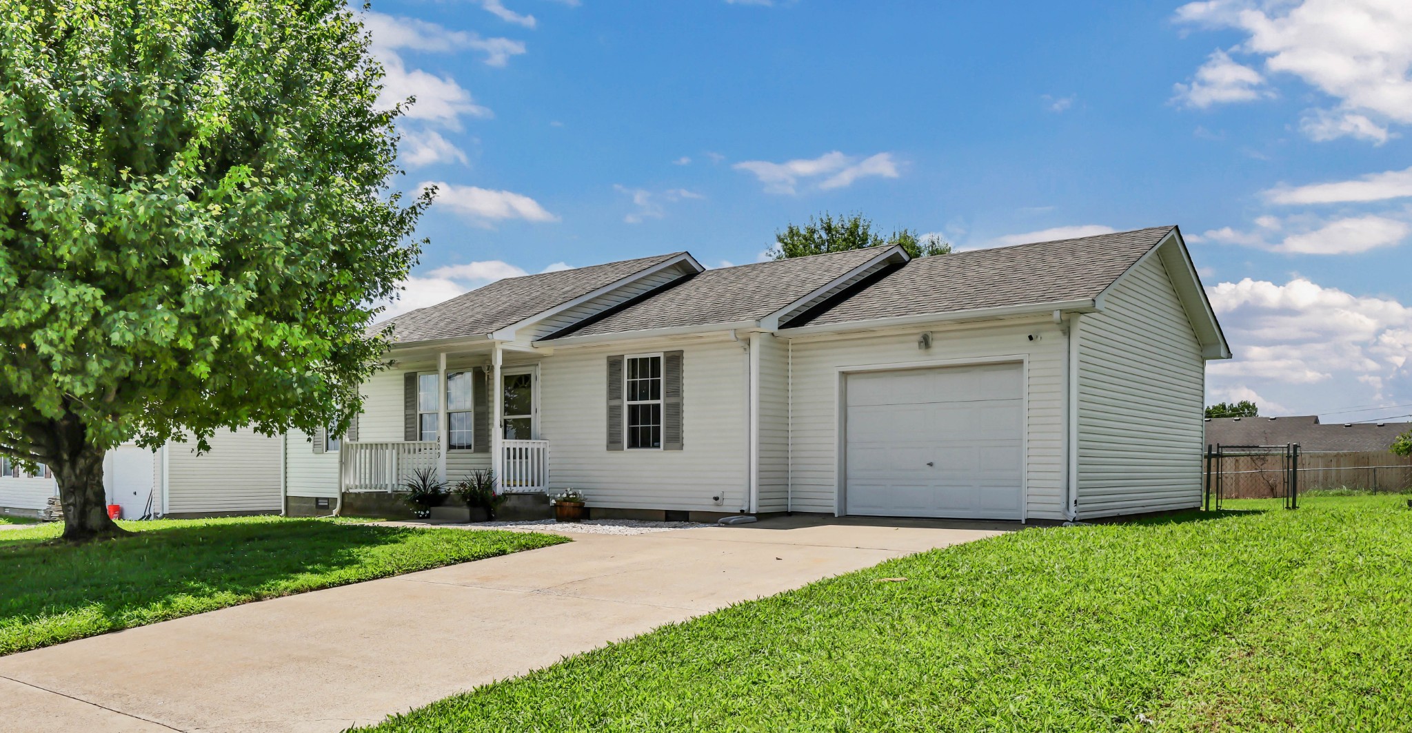 809 Stableford Rd Property Photo 1