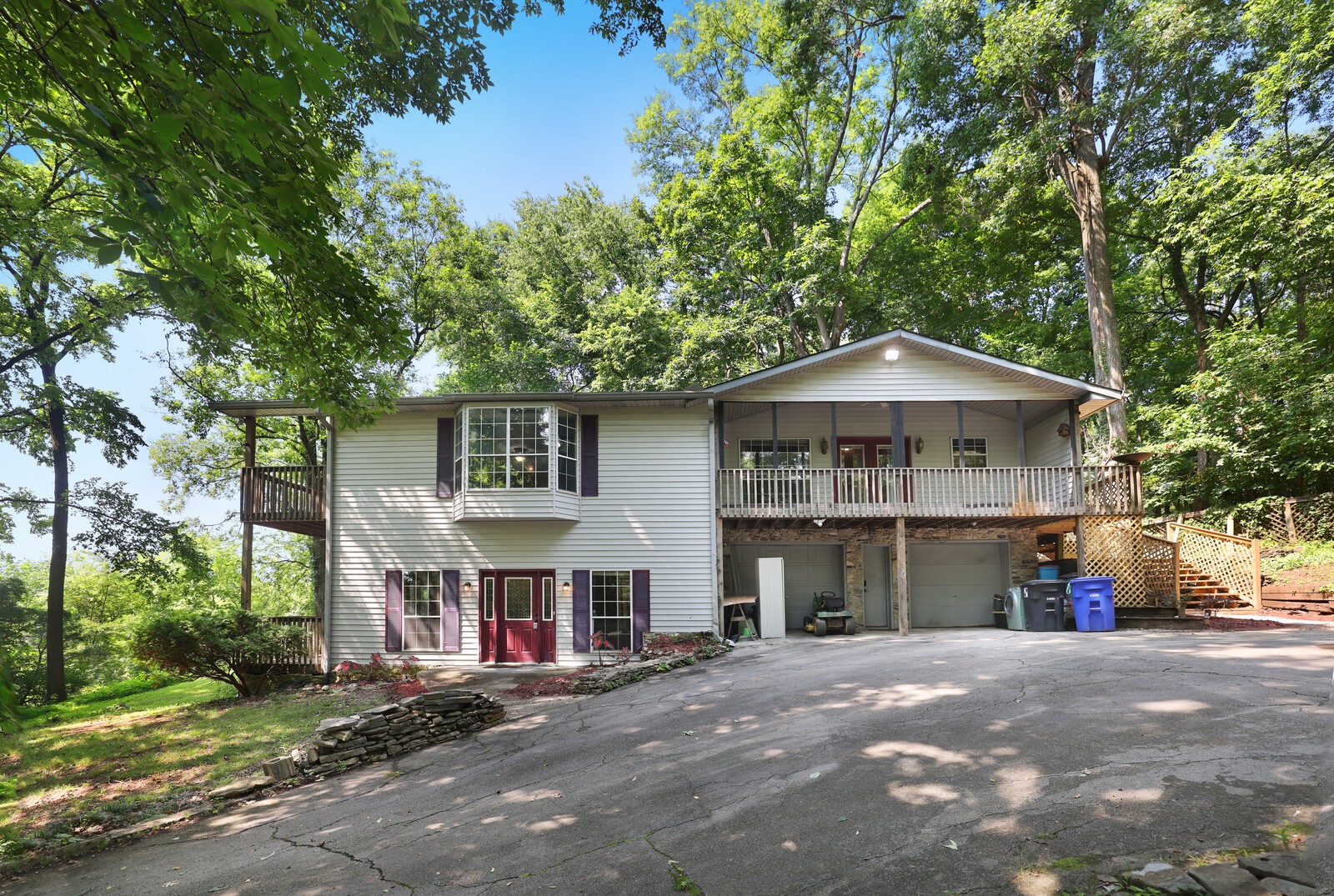 1153 Bear Creek Pike Property Photo 1
