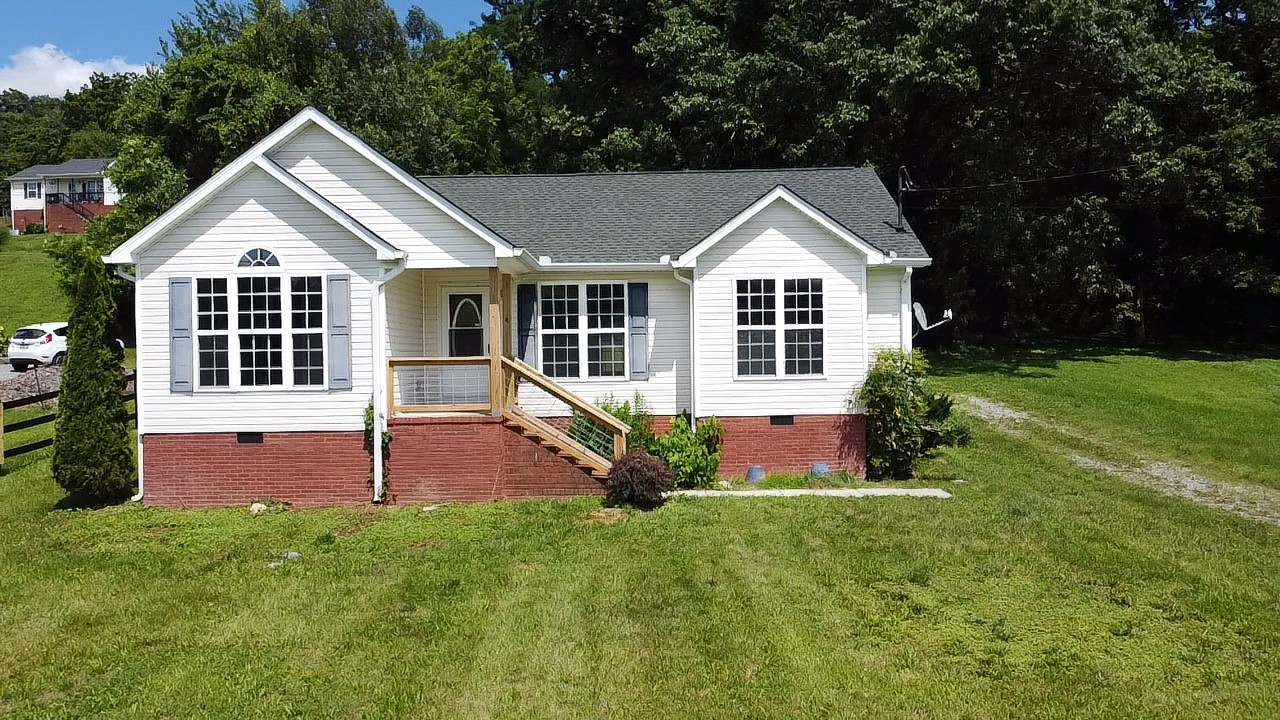 108 Sims Ave Property Photo 29