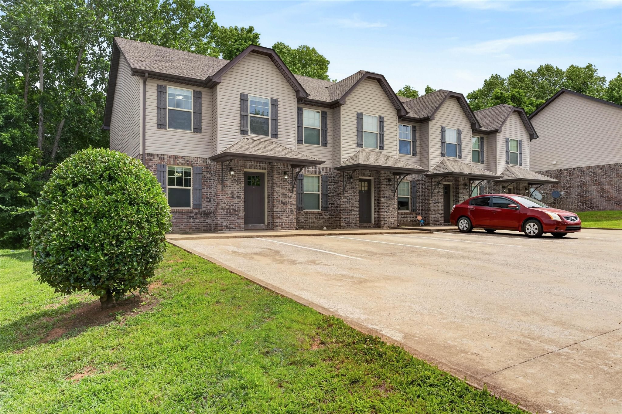 1763 Spring Water Dr Property Photo 2
