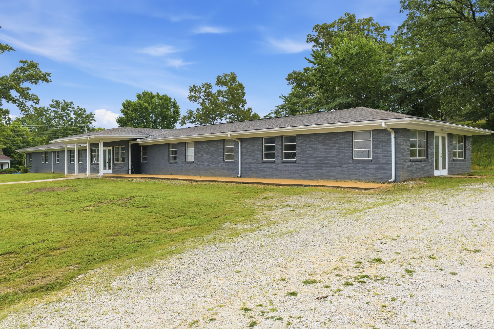 105 Kentucky Ave, S Property Photo 1