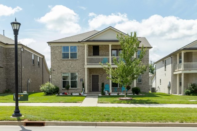 1146 Carlisle Pl