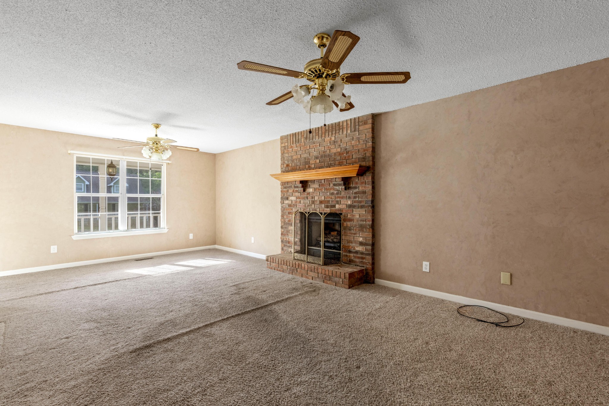 2414 W Wind Drive Property Photo 10