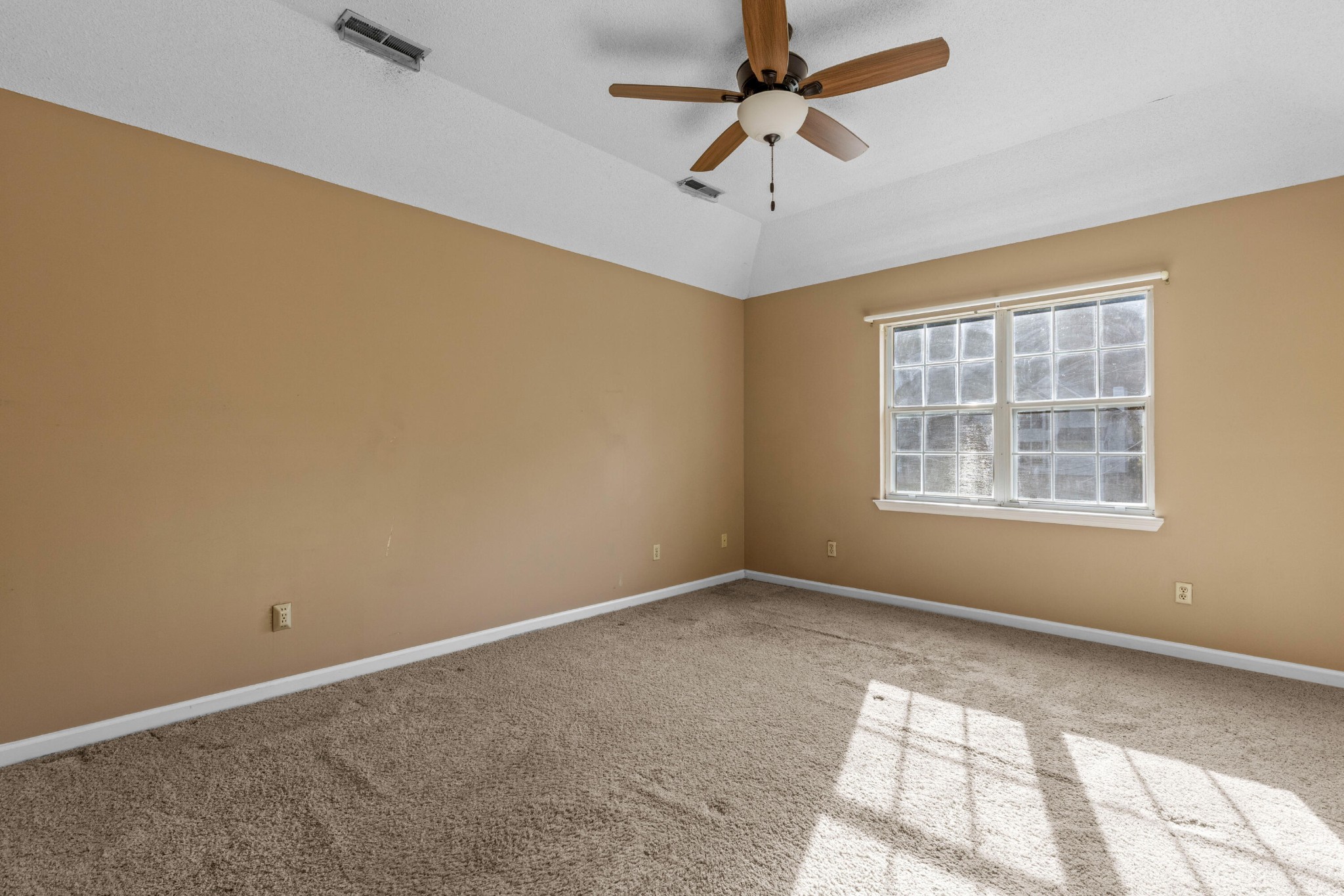 2414 W Wind Drive Property Photo 19