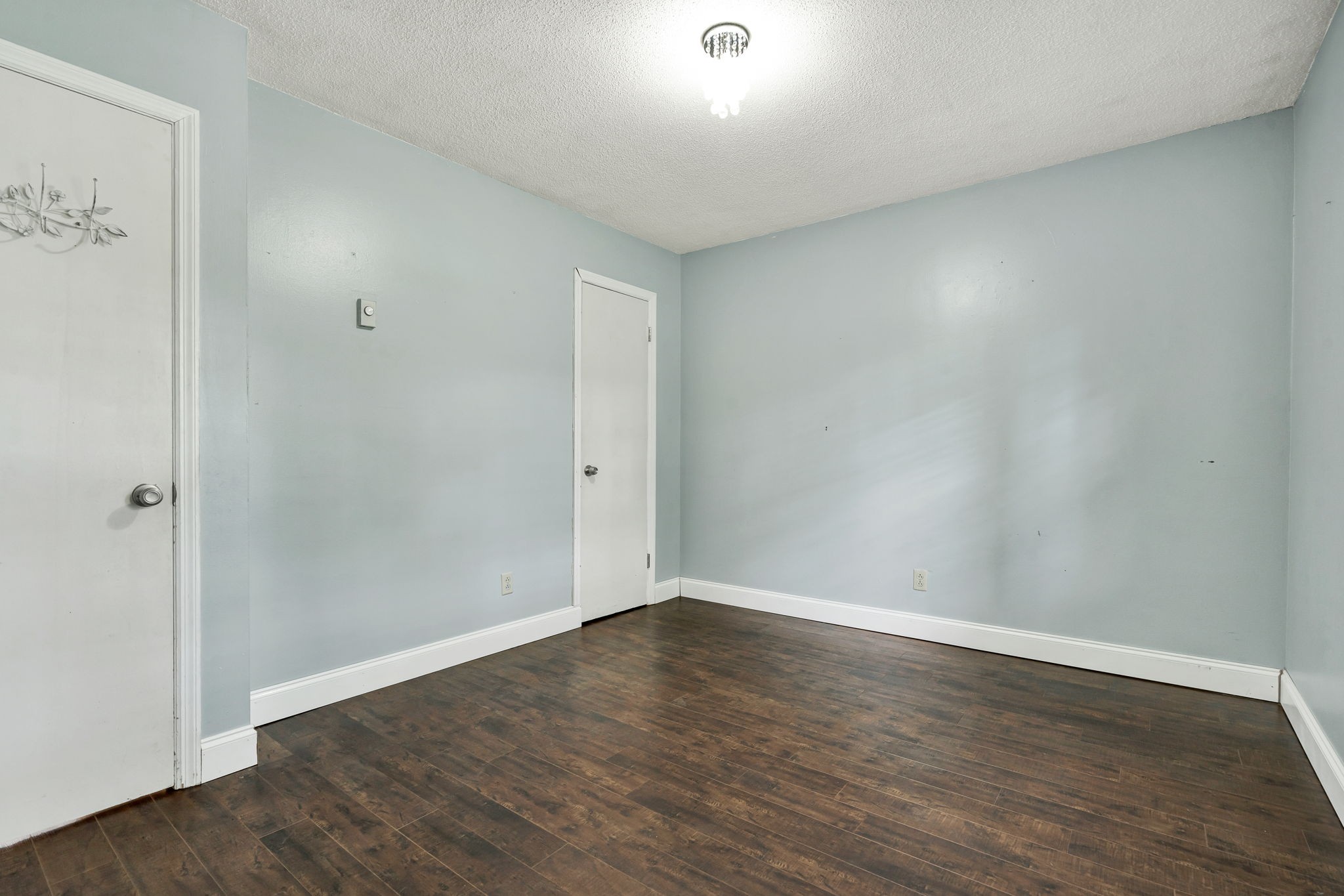 1822 Greendale Dr, Ne Property Photo 13