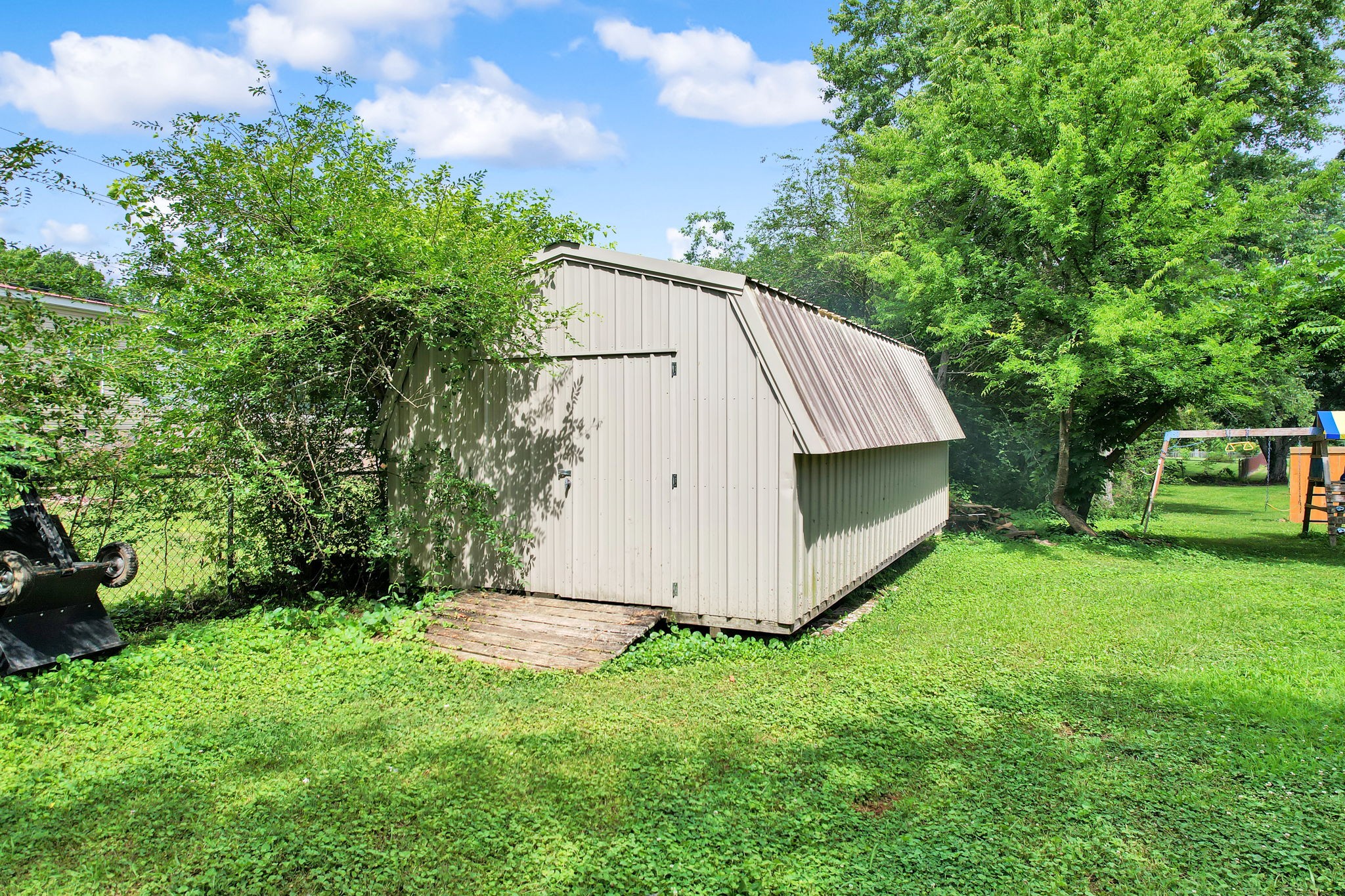 1822 Greendale Dr, Ne Property Photo 24