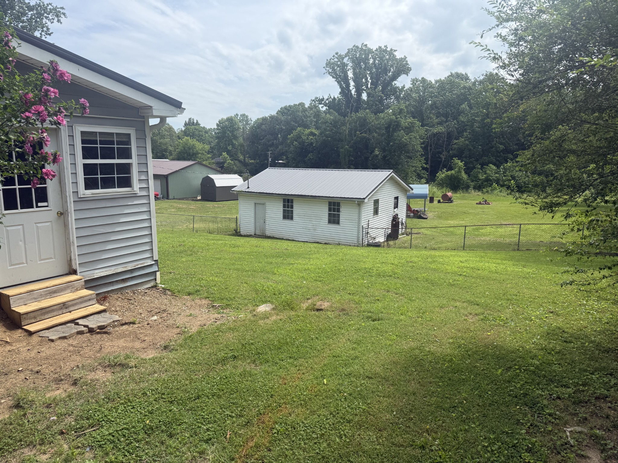 1284 Cotton Harris Rd Property Photo 3