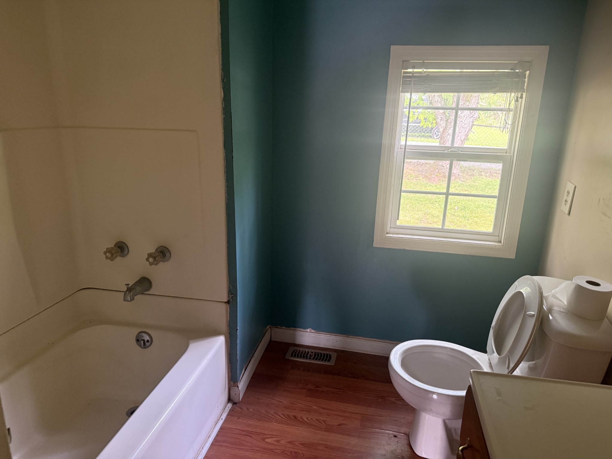1284 Cotton Harris Rd Property Photo 6
