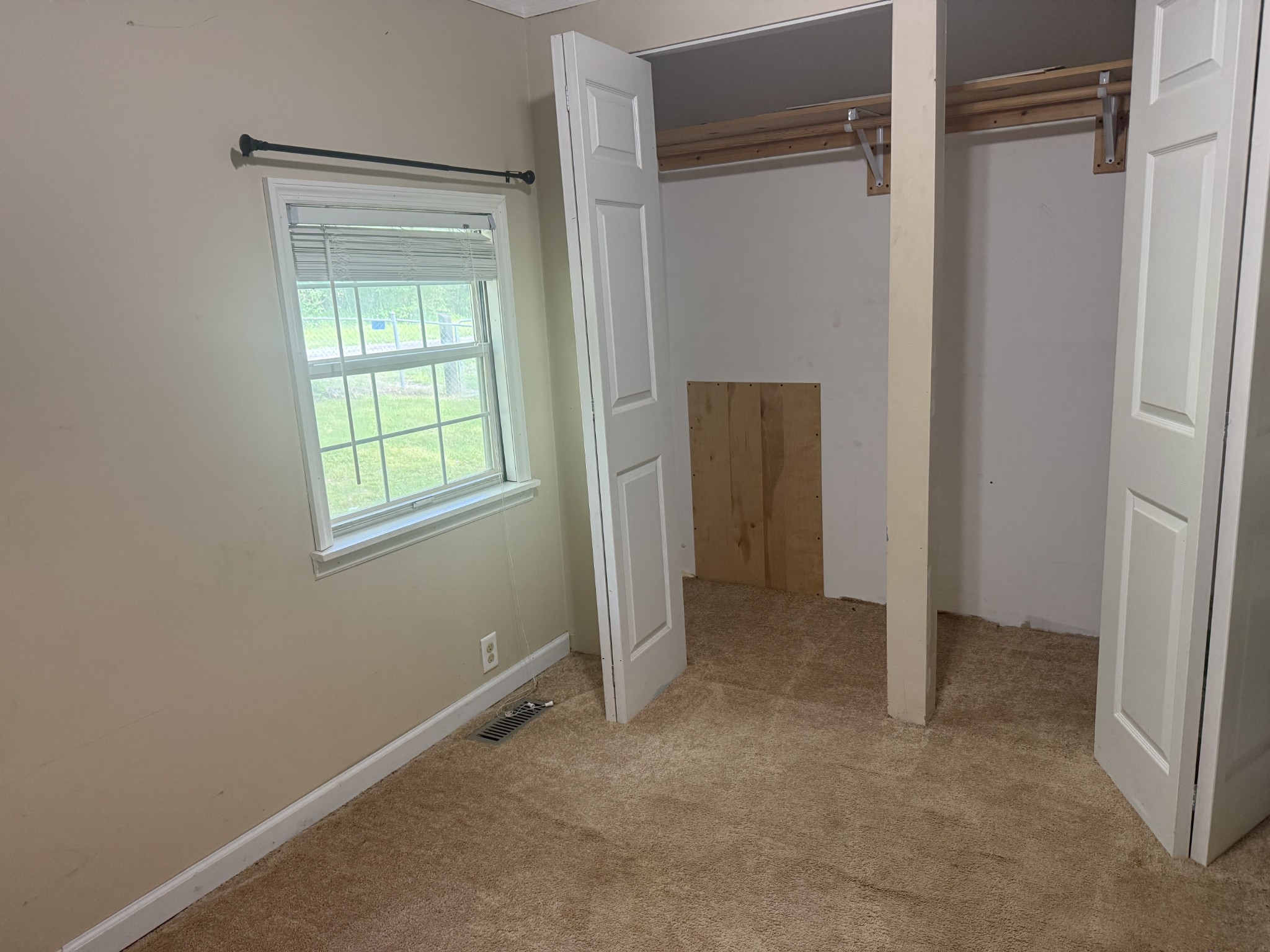 1284 Cotton Harris Rd Property Photo 7