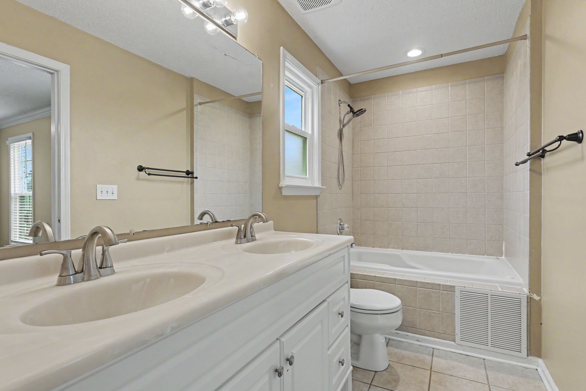 4444 Monticello Trce Property Photo 22