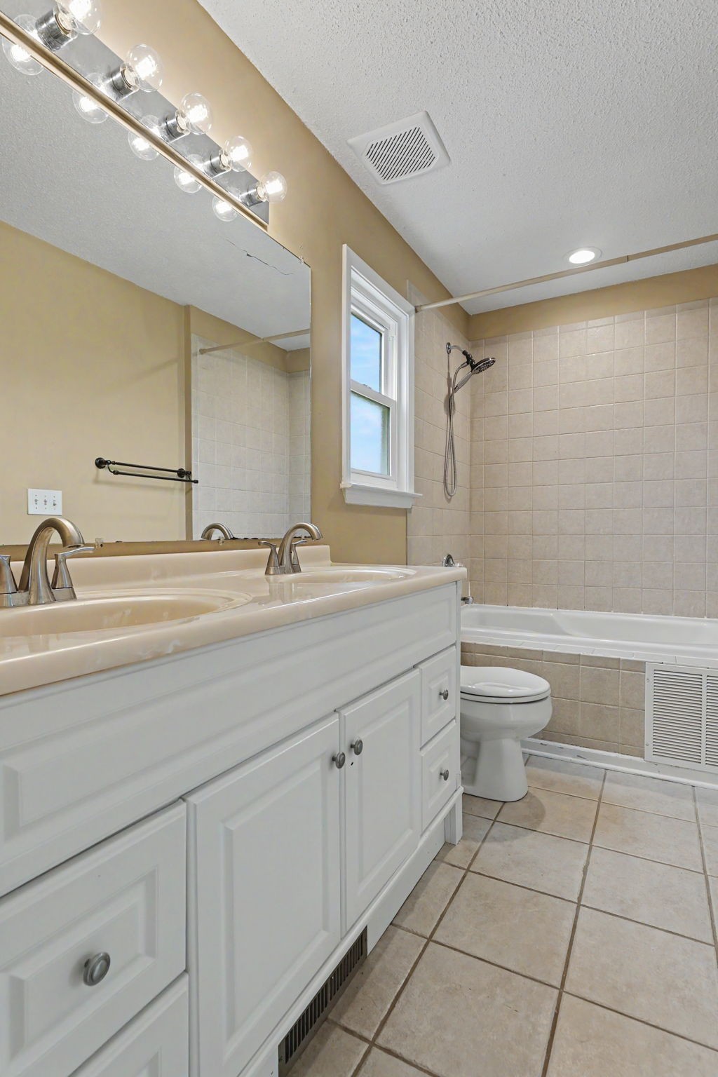 4444 Monticello Trce Property Photo 23