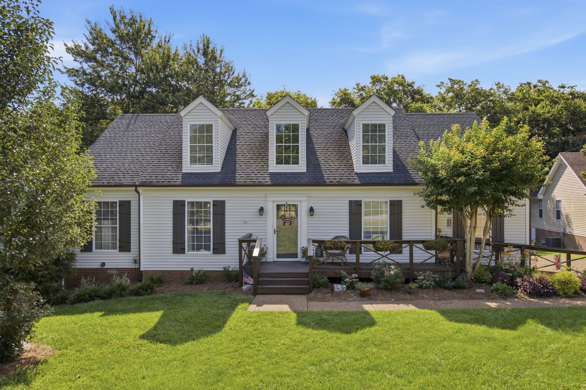 2816 Maple Cir
