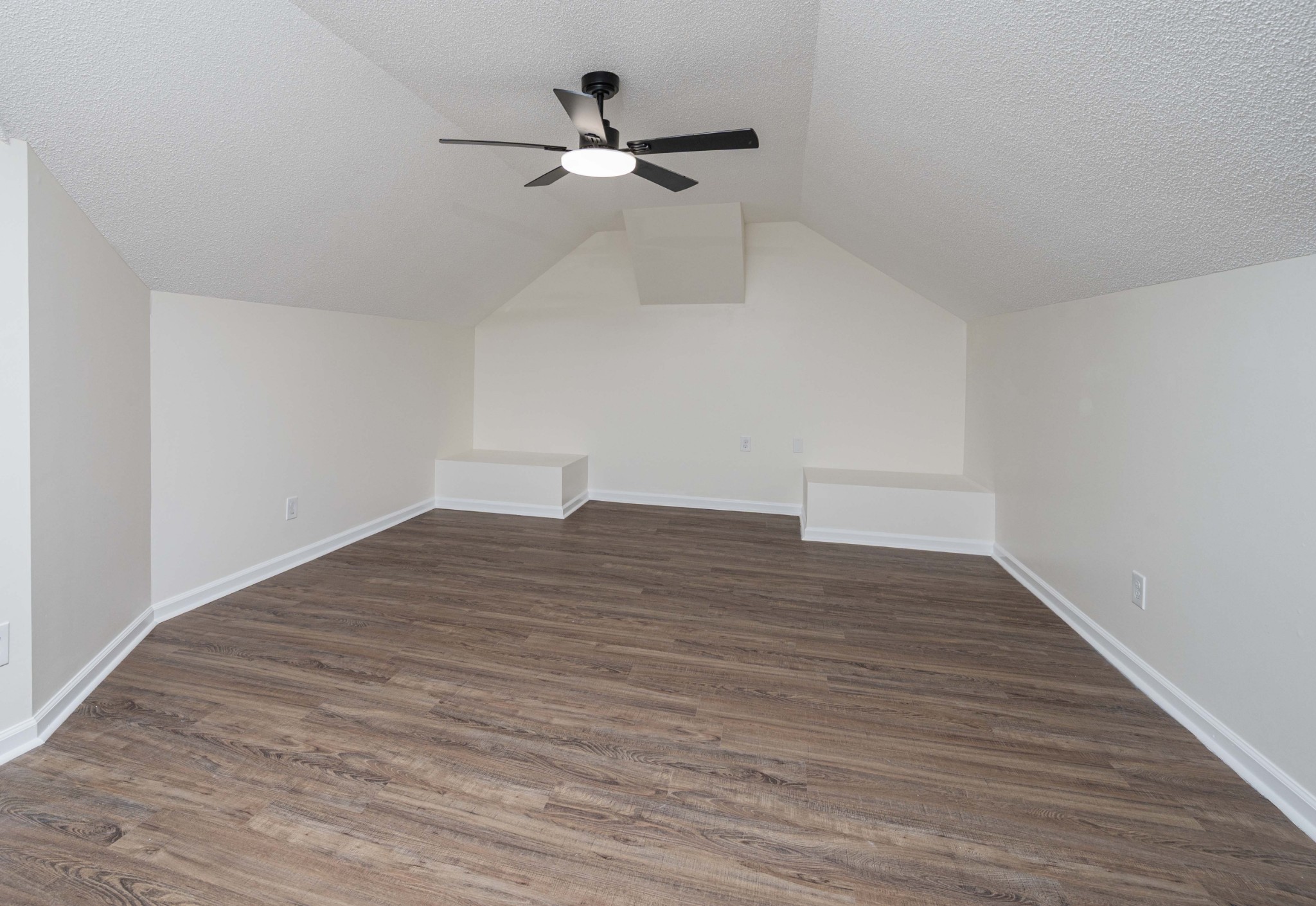 152 Greenbriar Cir Property Photo 26