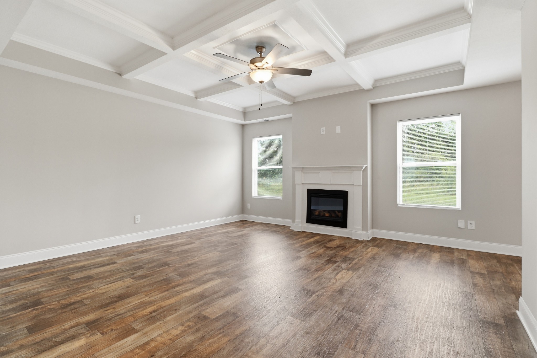 2255 Viking Ct Property Photo 6
