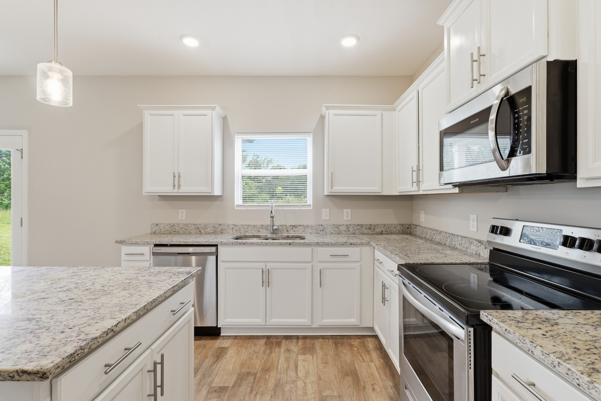 2255 Viking Ct Property Photo 11