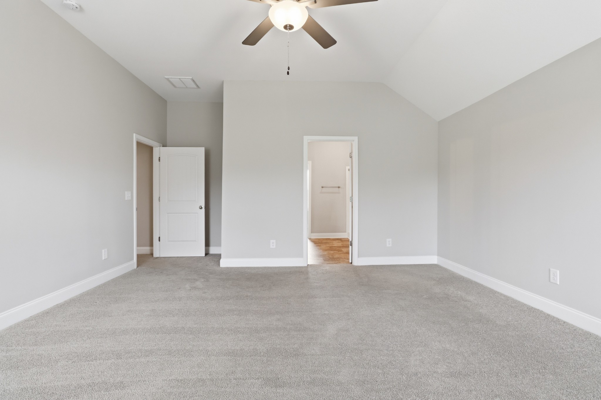 2255 Viking Ct Property Photo 15
