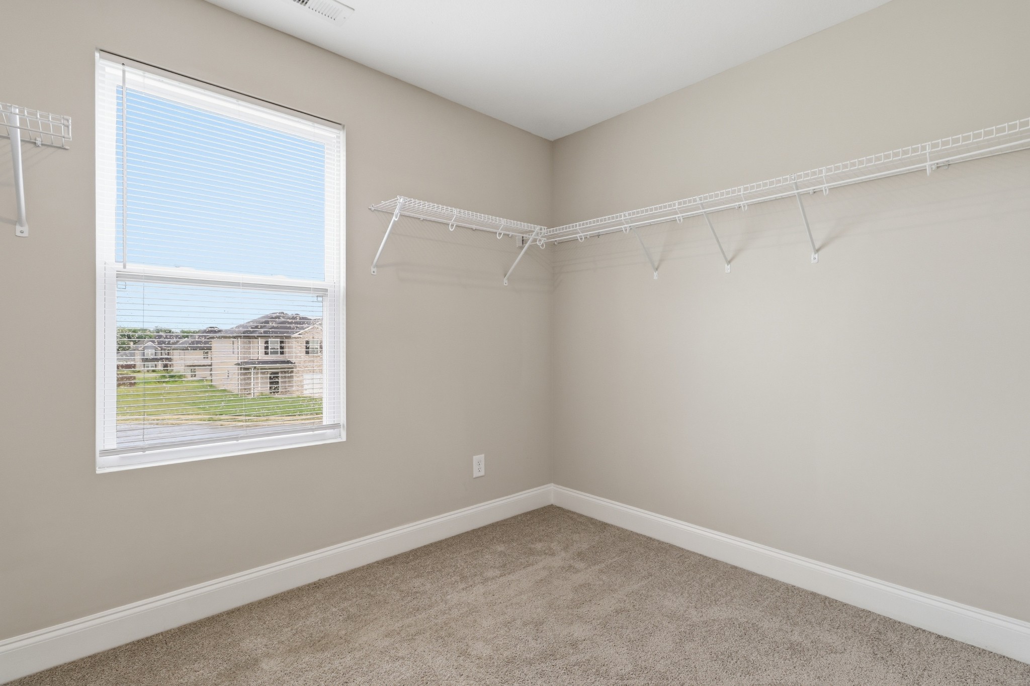 2255 Viking Ct Property Photo 17