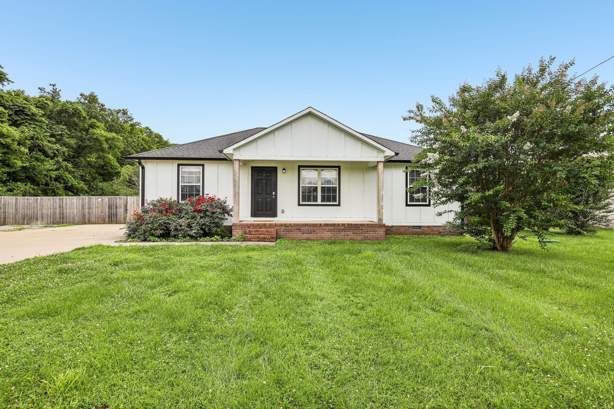 2312 Forrest Fields Dr Property Photo 1
