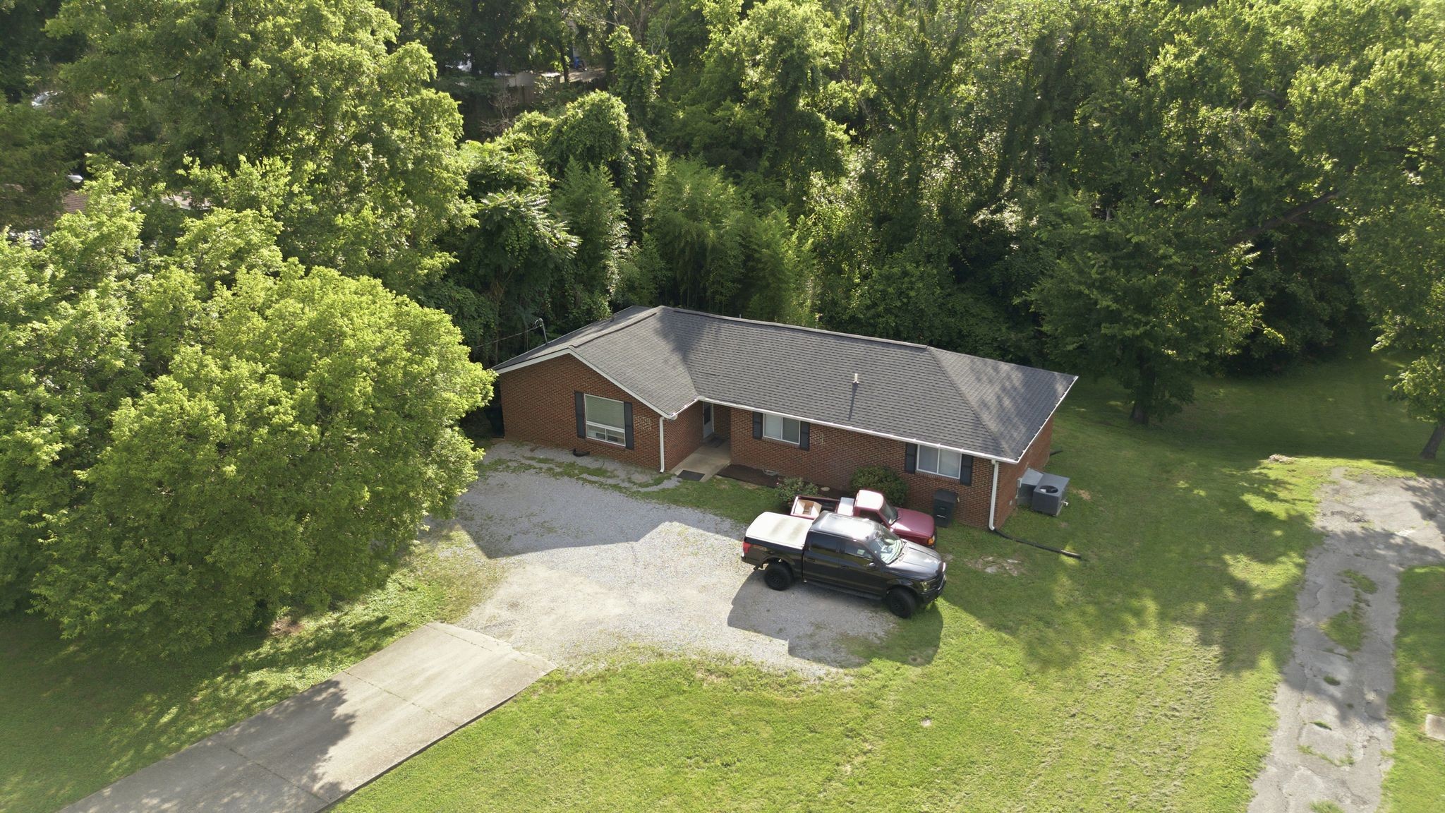 425 Ezell Pike