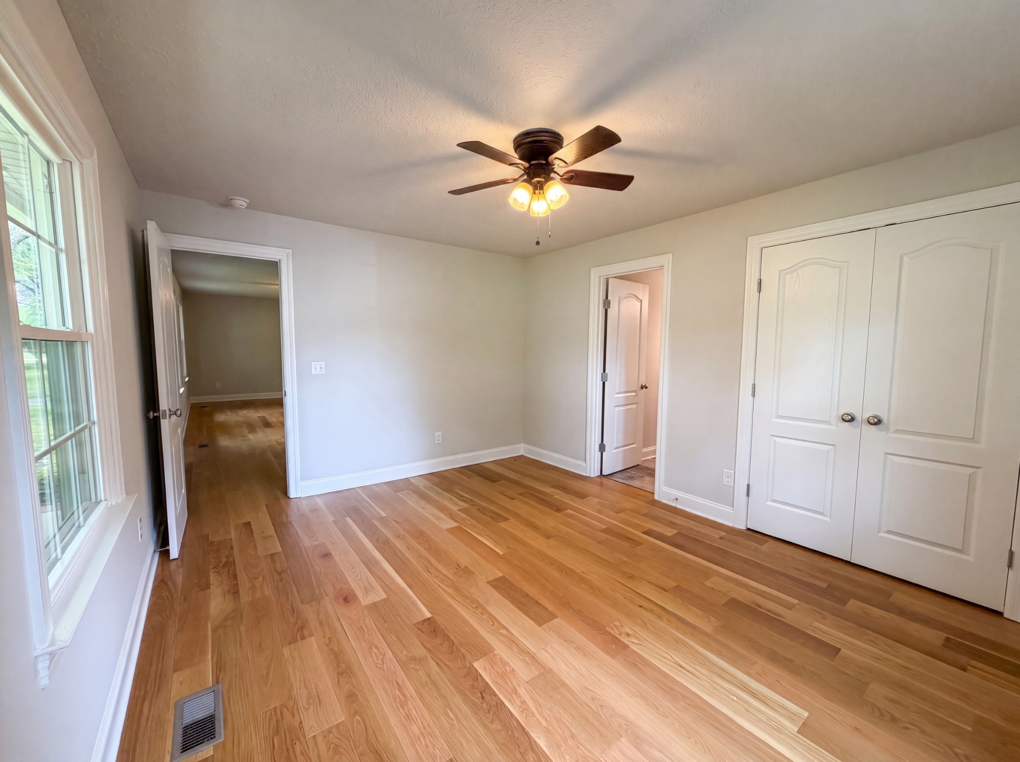 108 Lemont Ln Property Photo 10