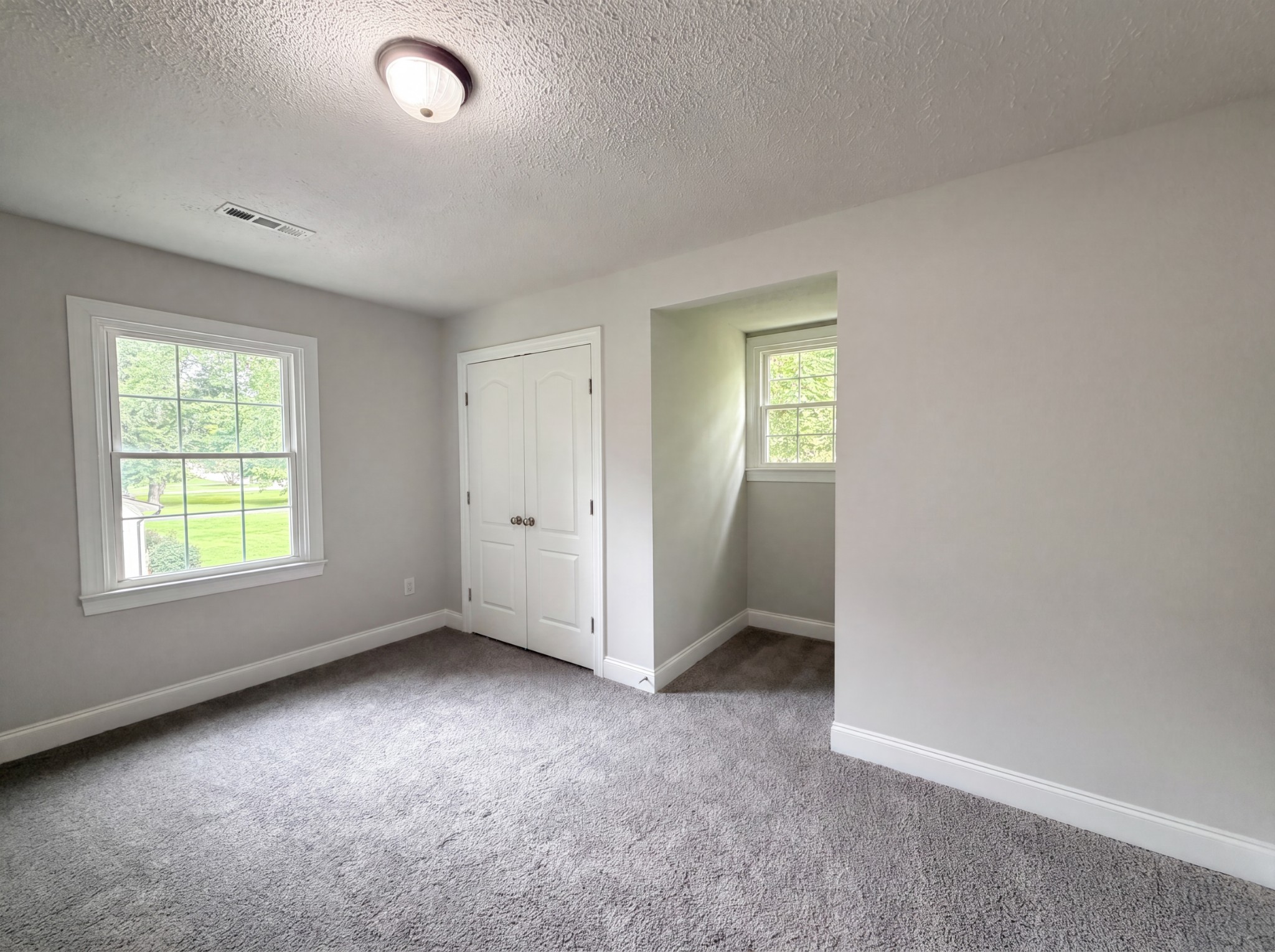 108 Lemont Ln Property Photo 11