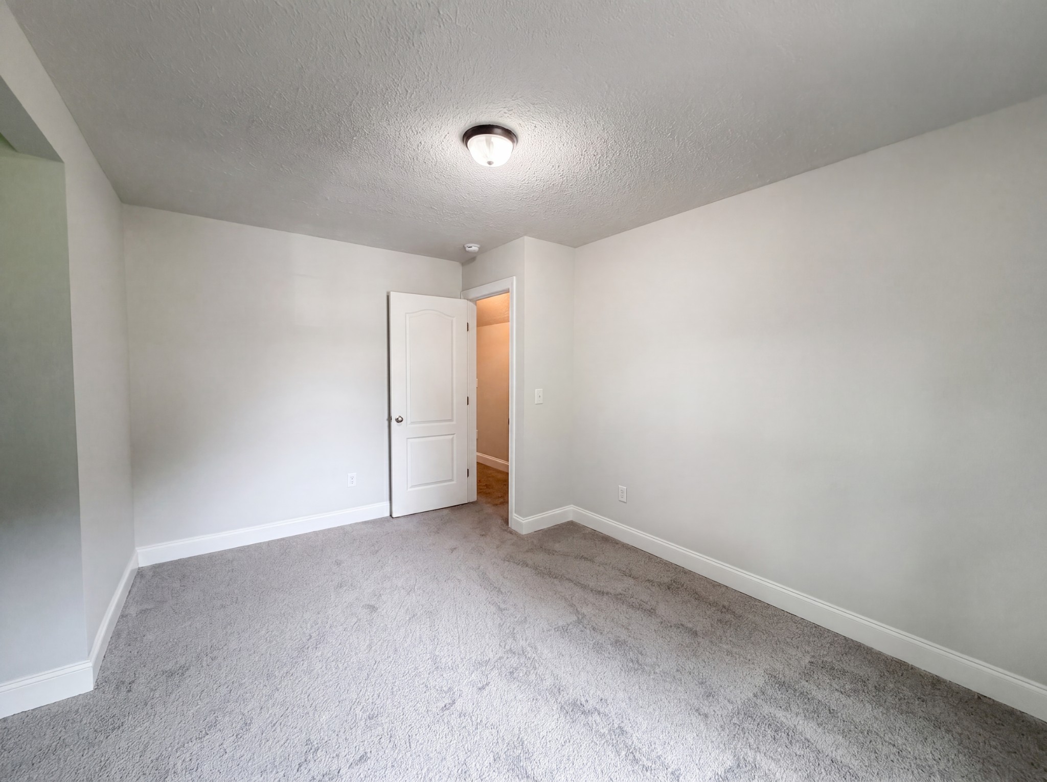 108 Lemont Ln Property Photo 14