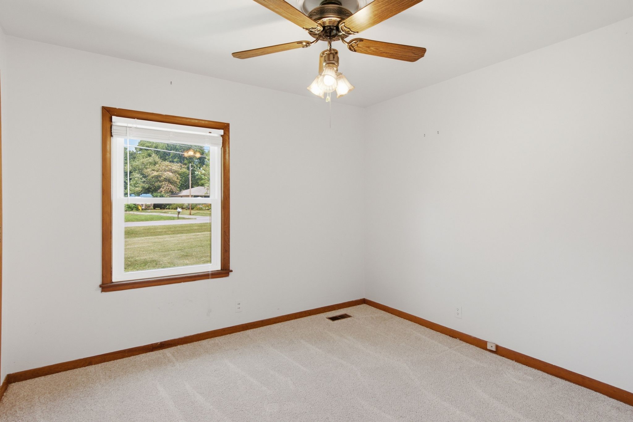 202 Derby Ln Property Photo 21