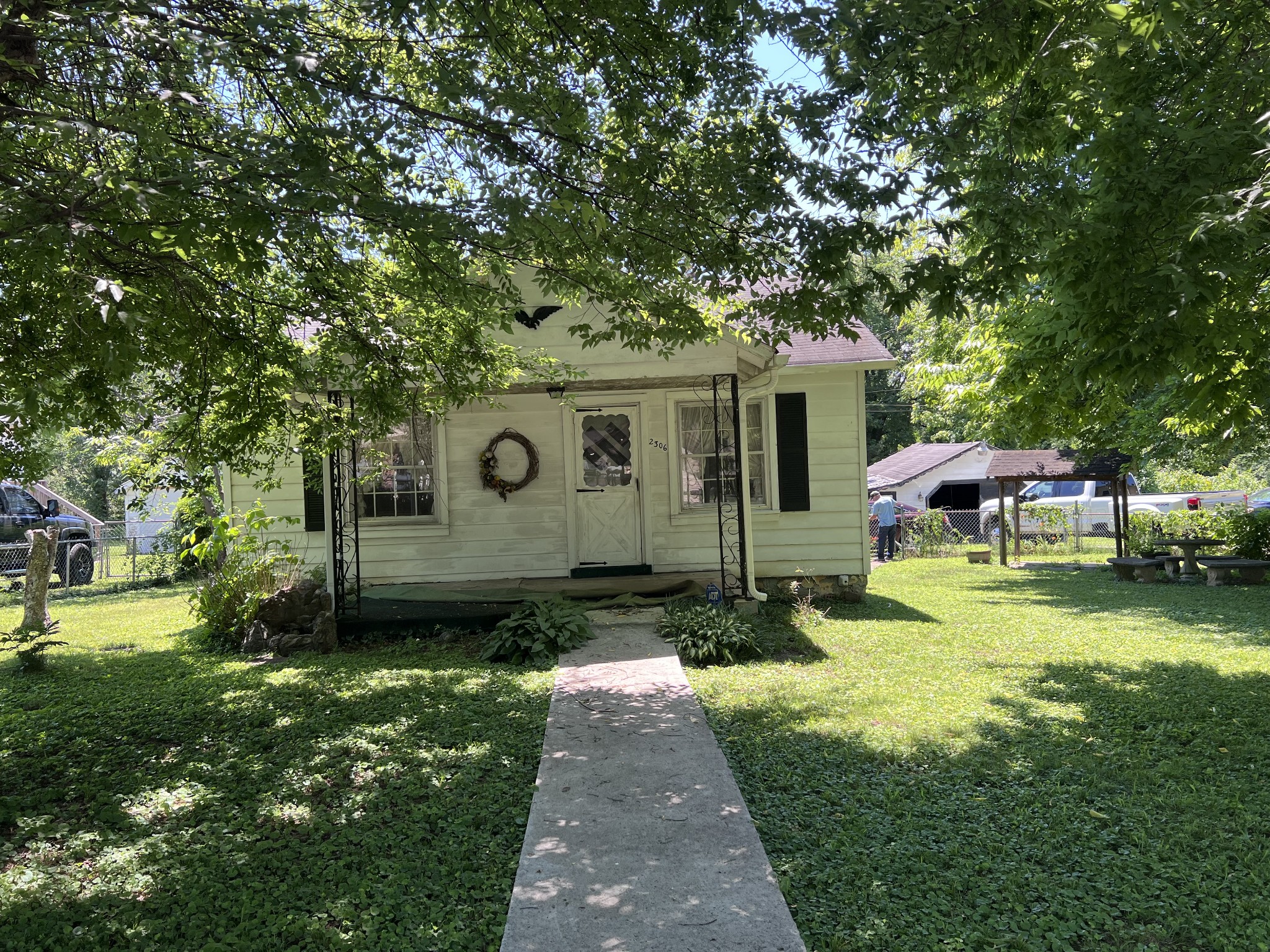2306 Alpine Ave Property Photo 1