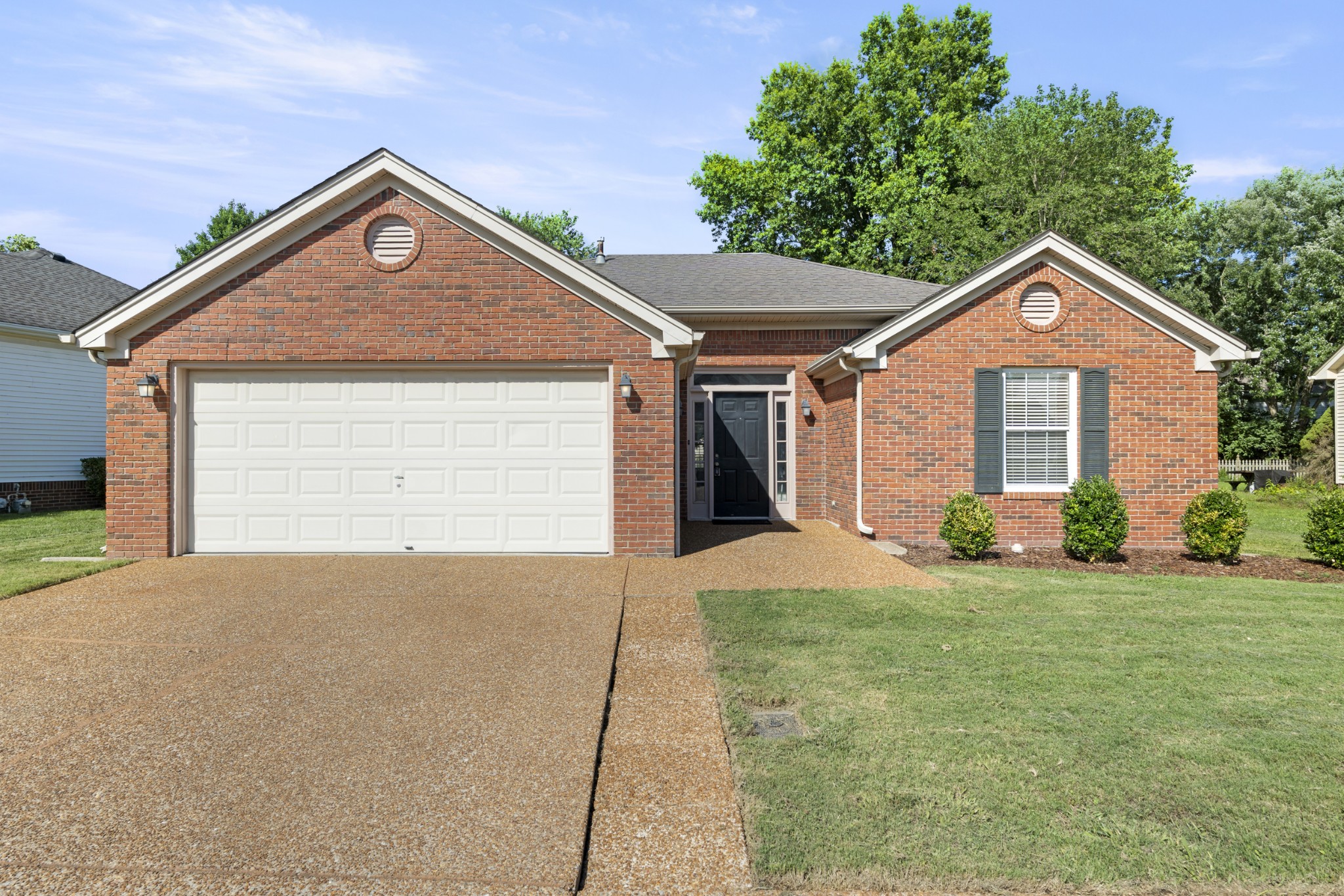2024 Glastonbury Dr Property Photo 1