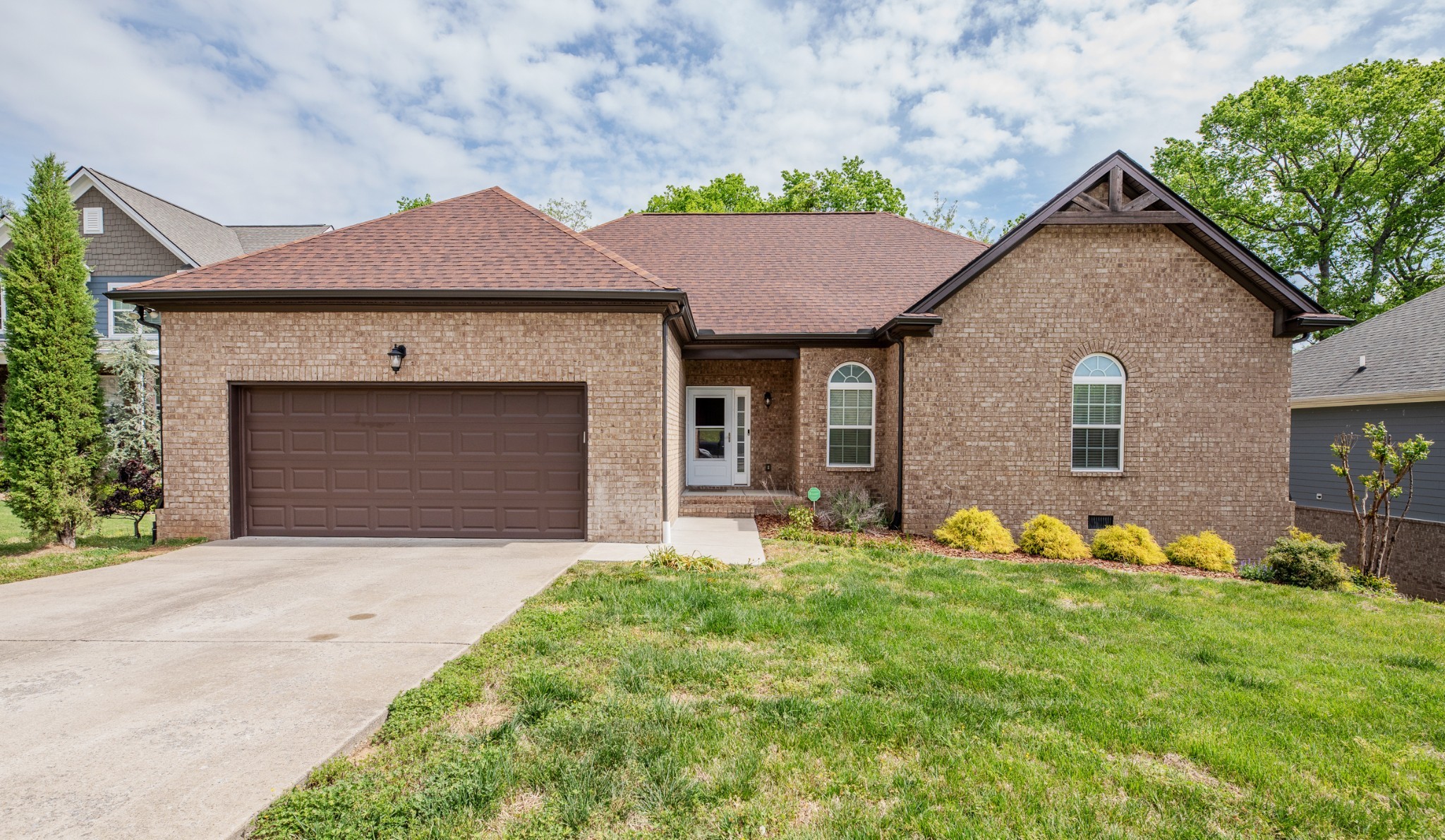 813 Tanager Pl Property Photo 1