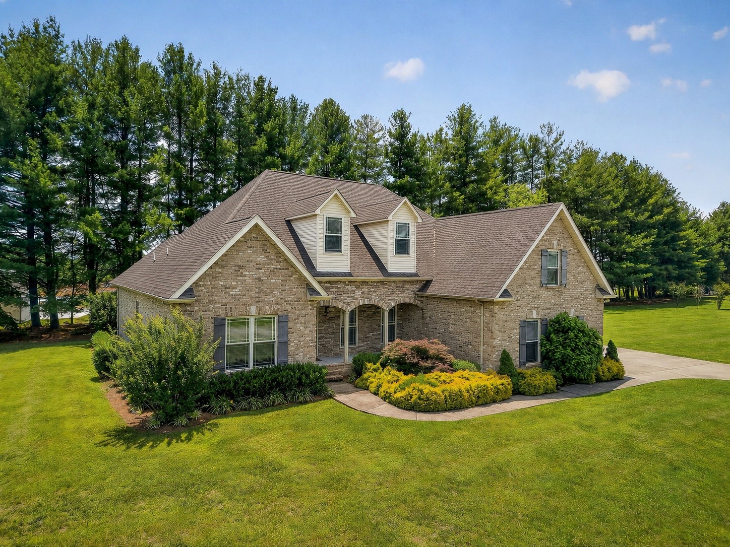139 Chestnut Oak Ave Property Photo 1